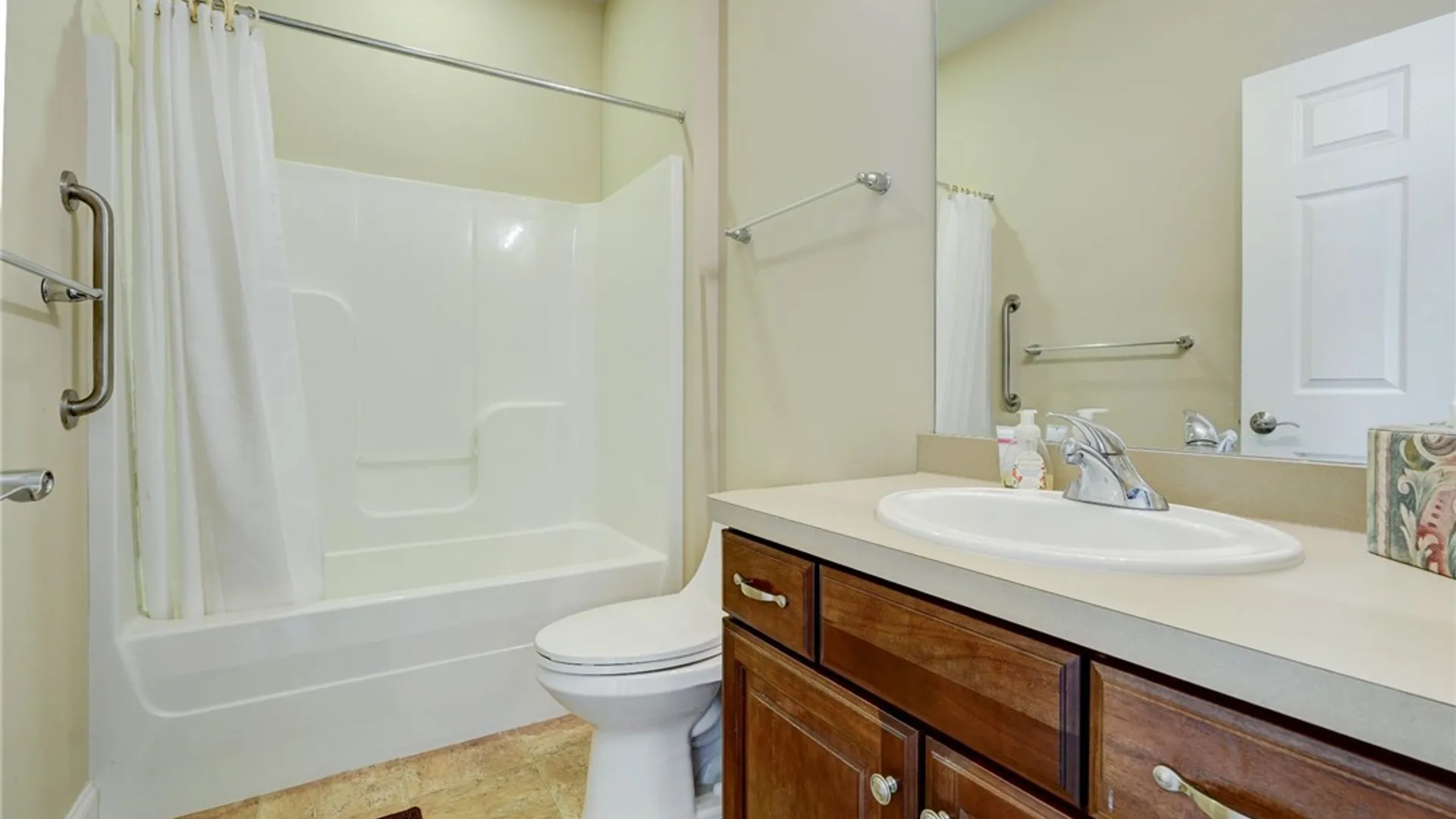 Property at 5082 Cheshire Glen, Canandaigua Town, NY 14424 27