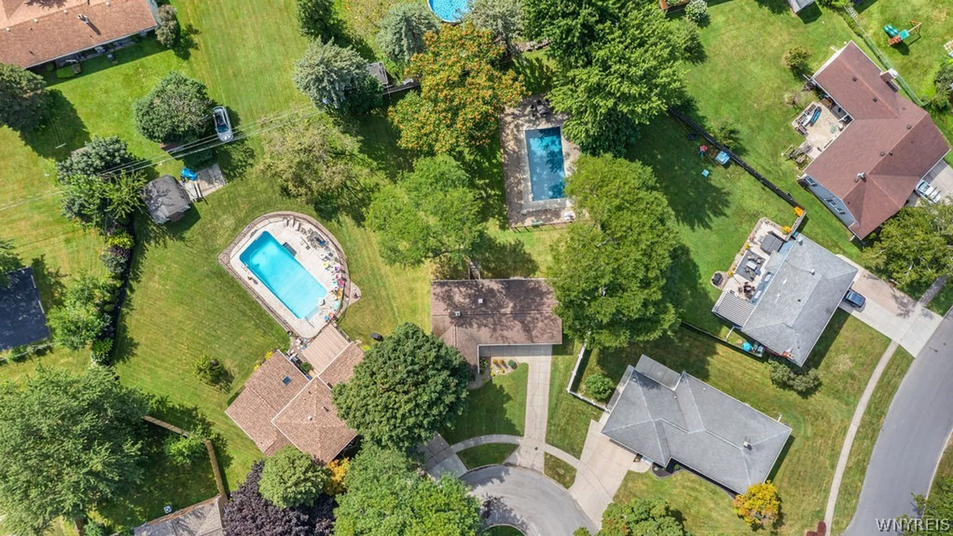 Property at 16 Niagara Circle, North Tonawanda, NY 14120 31