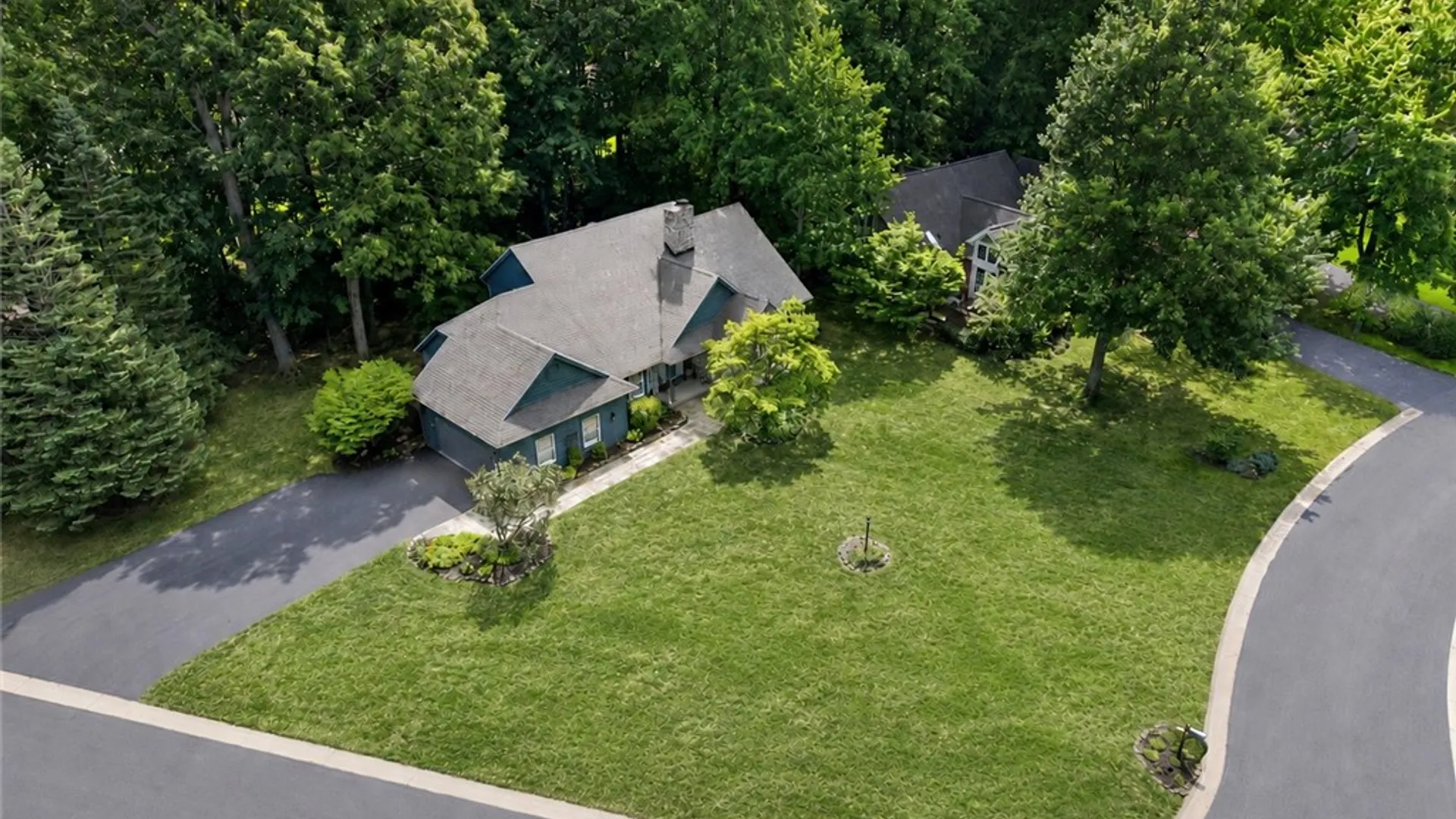 Property at 532 Granger Circle, Webster, NY 14580 4