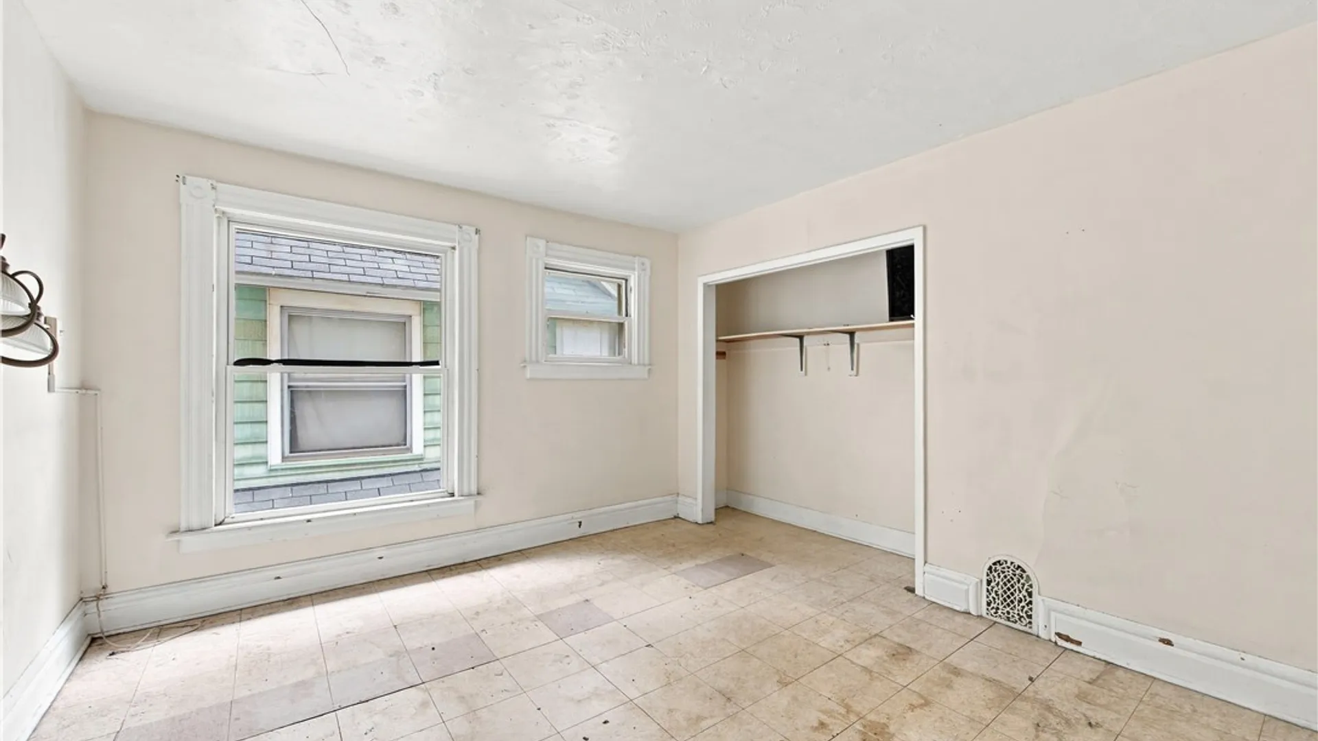 Property at 185 Lexington Avenue, Rochester, NY 14613 18
