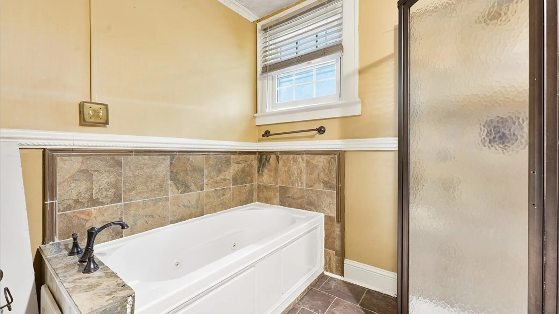 Property at 122 Cortland Place, Syracuse, NY 13207 24