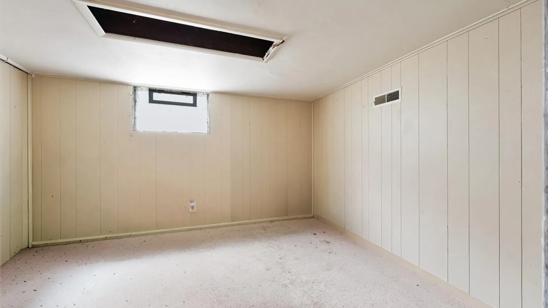 Property at 122 Cortland Place, Syracuse, NY 13207 25