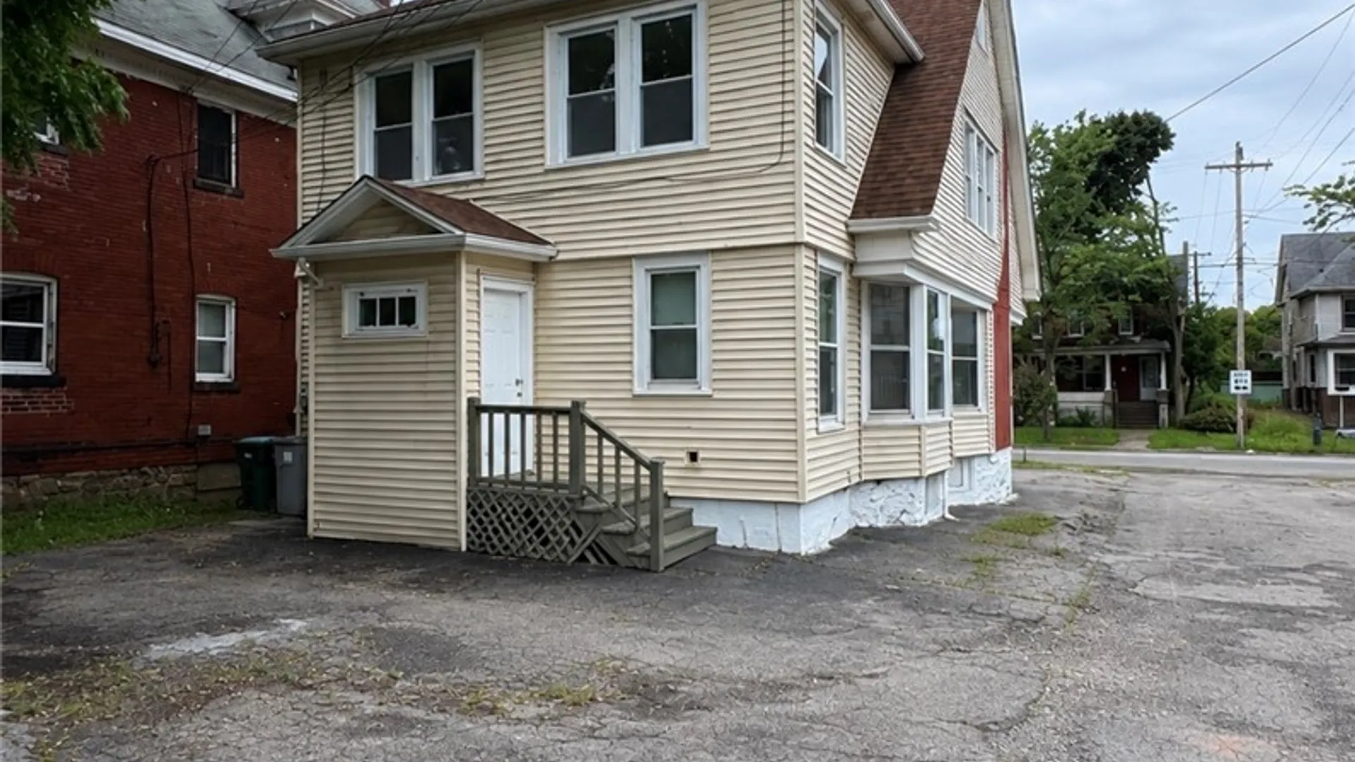 Property at 1116 Ferry Avenue, Niagara Falls, NY 14301 5