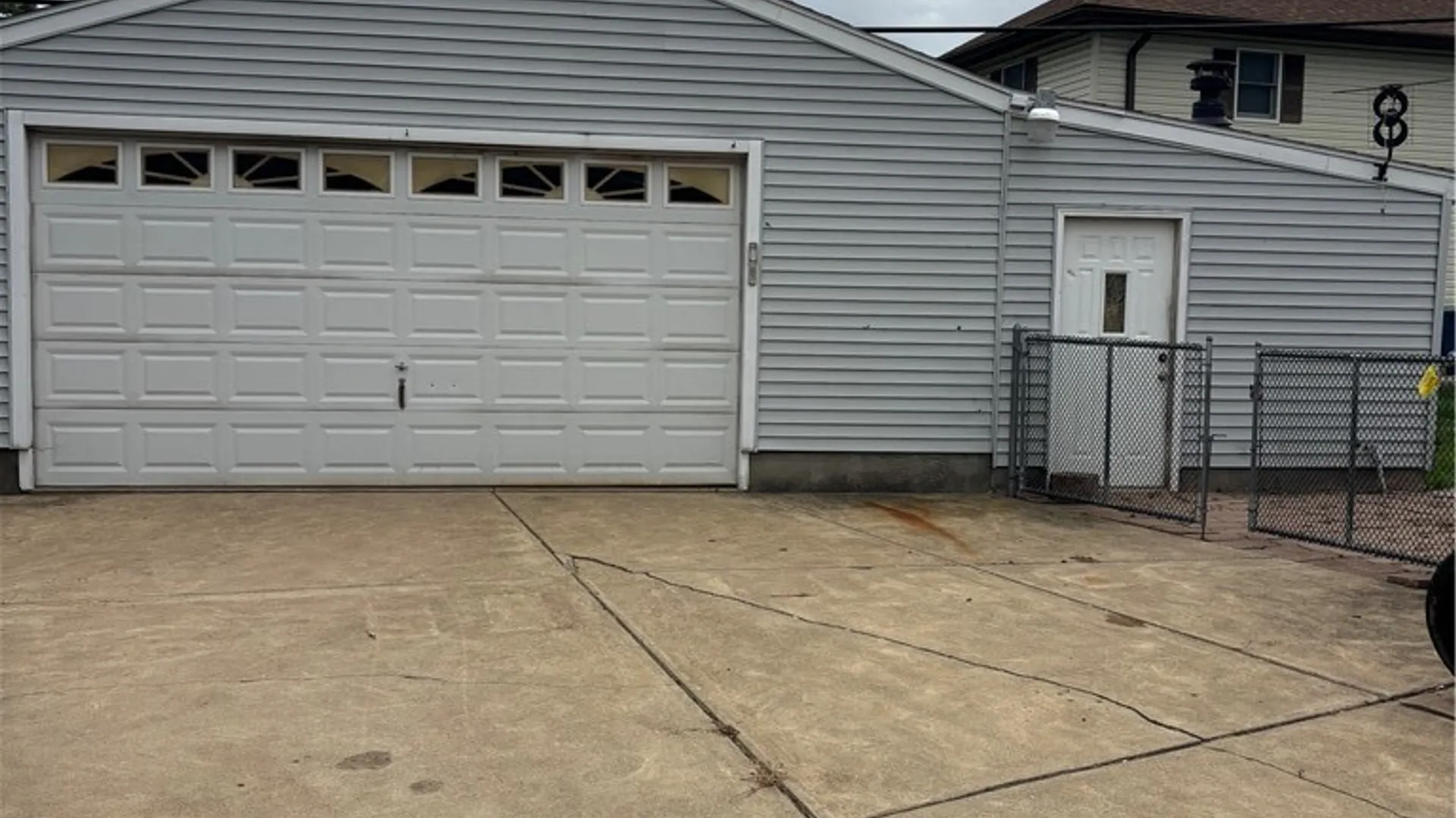 Property at 83 Elm Road, Amherst, NY 14226 4