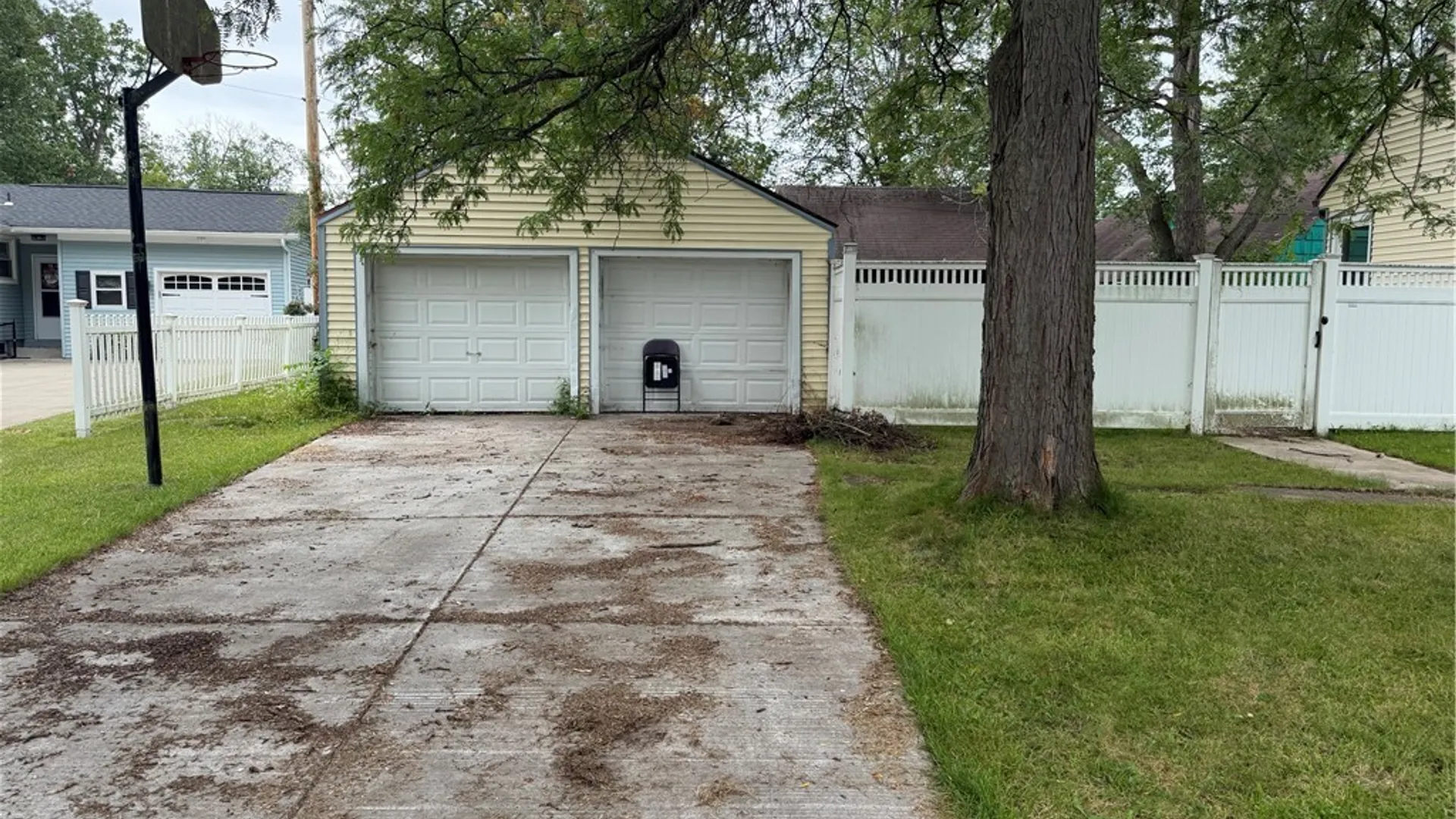 Property at 1295 E Park Road, Grand Island, NY 14072 3