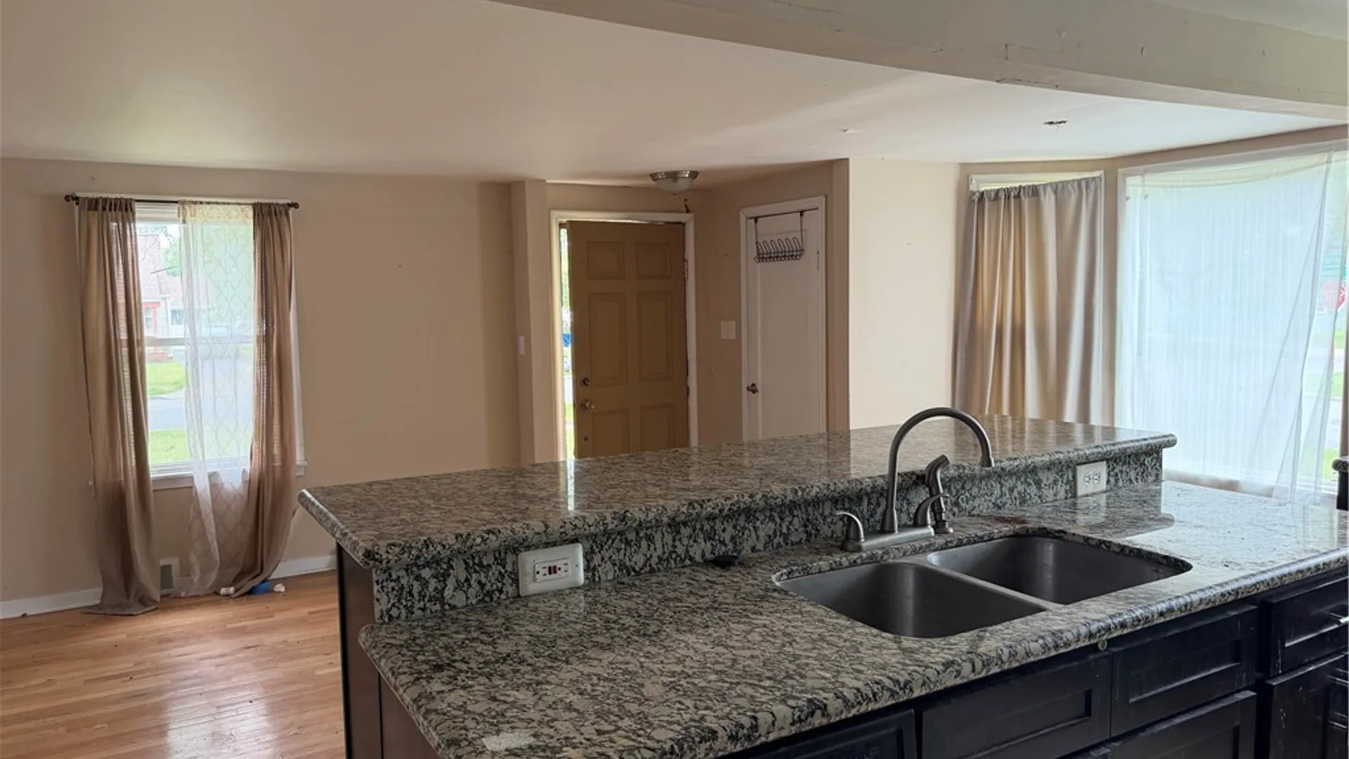 Property at 1295 E Park Road, Grand Island, NY 14072 8