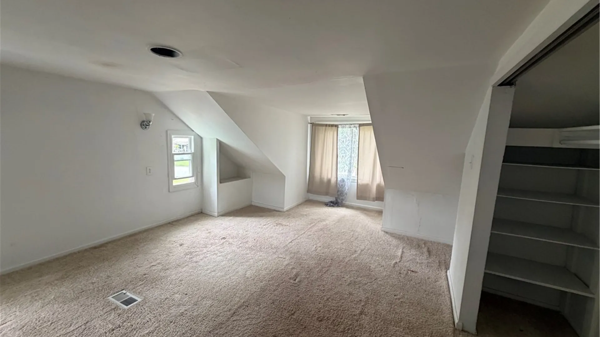 Property at 1295 E Park Road, Grand Island, NY 14072 12