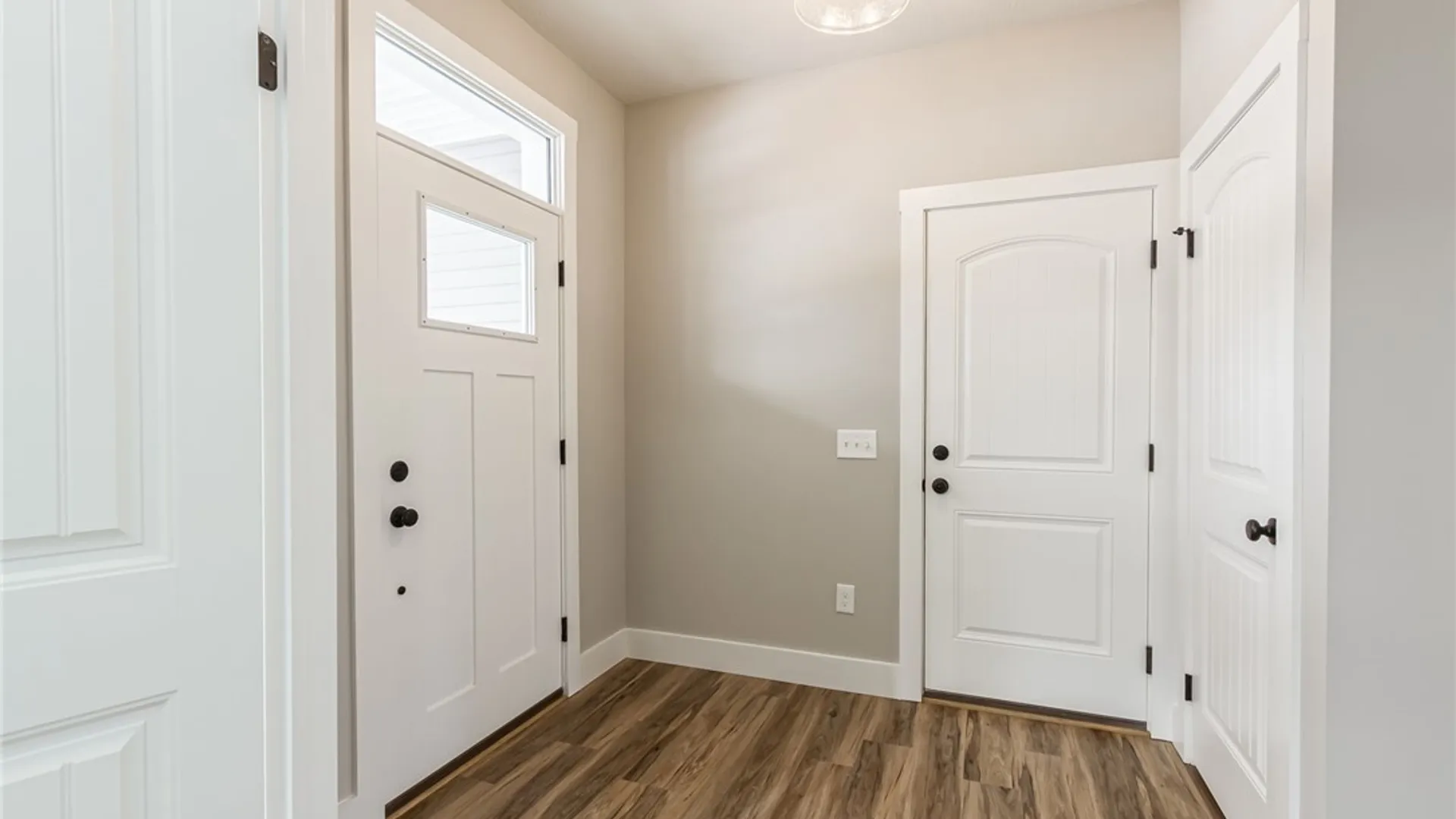 Property at 77 Thompson Lane, Canandaigua City, NY 14424 6