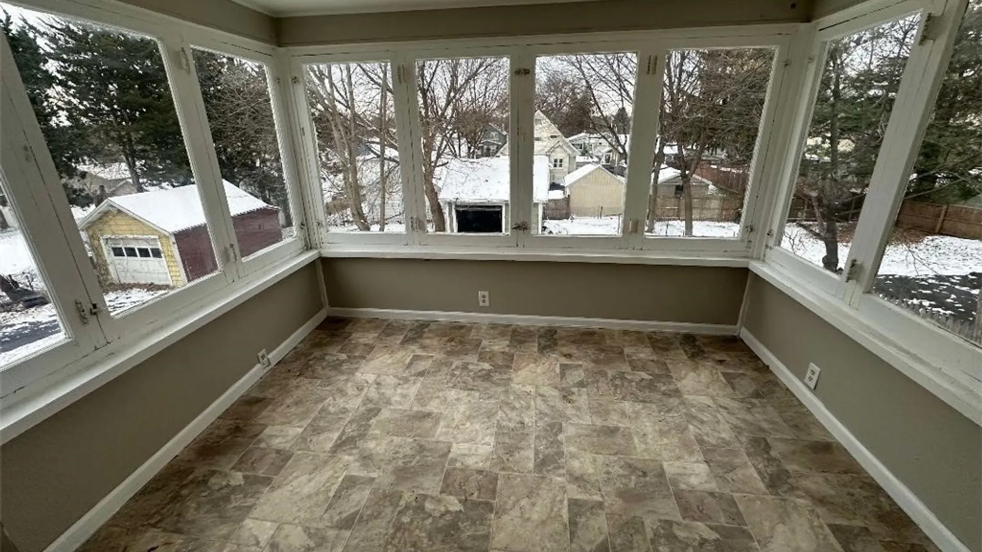 Property at 118 Champlin Drive, Syracuse, NY 13206 7