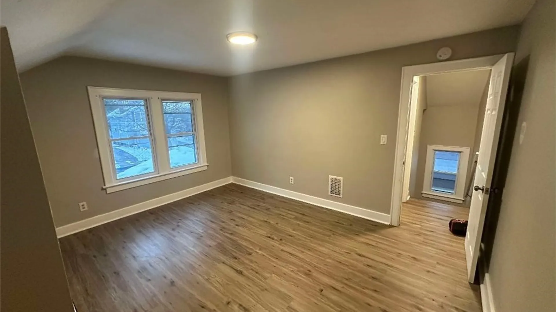 Property at 118 Champlin Drive, Syracuse, NY 13206 8