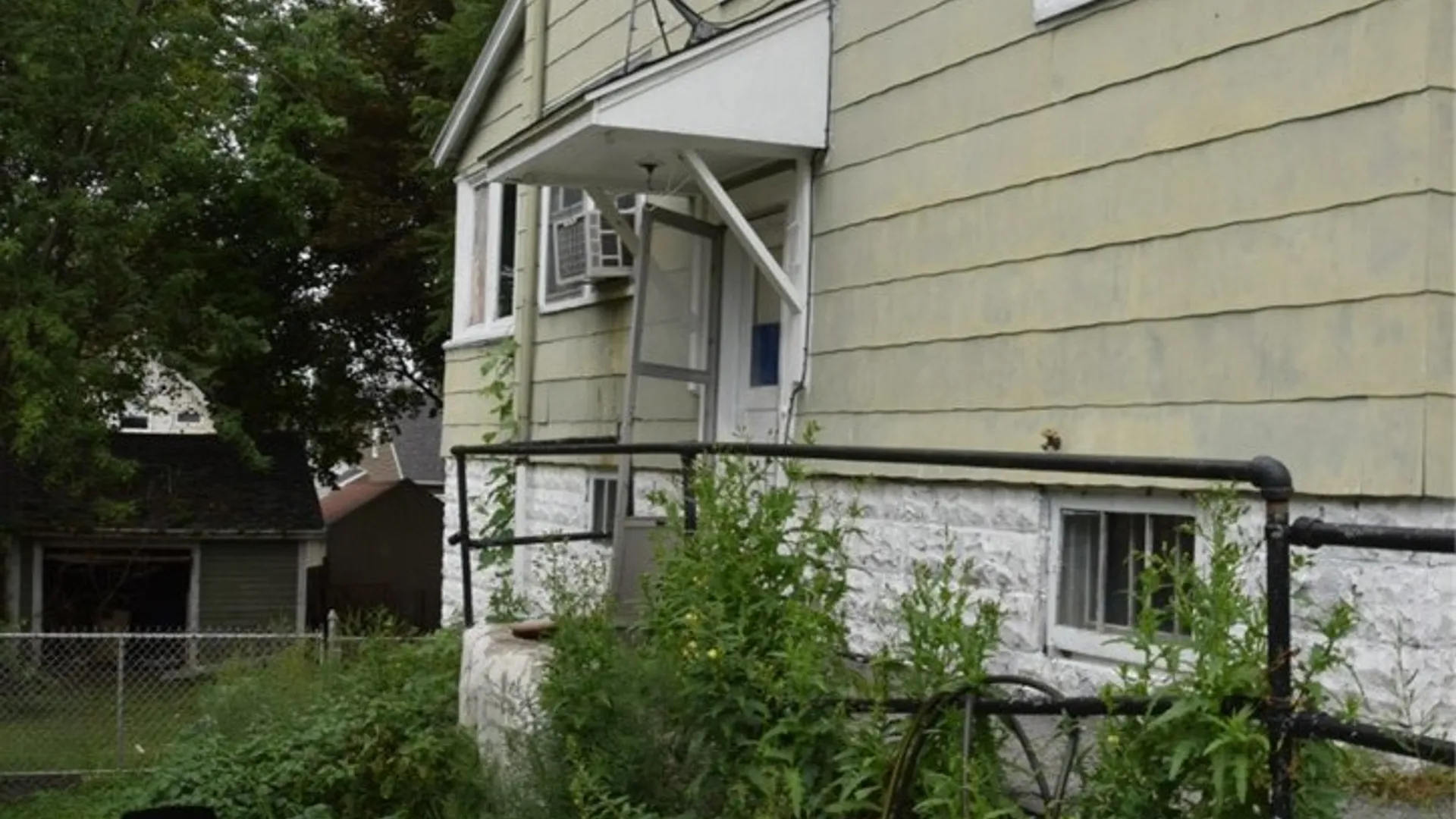 Property at 118 Champlin Drive, Syracuse, NY 13206 14
