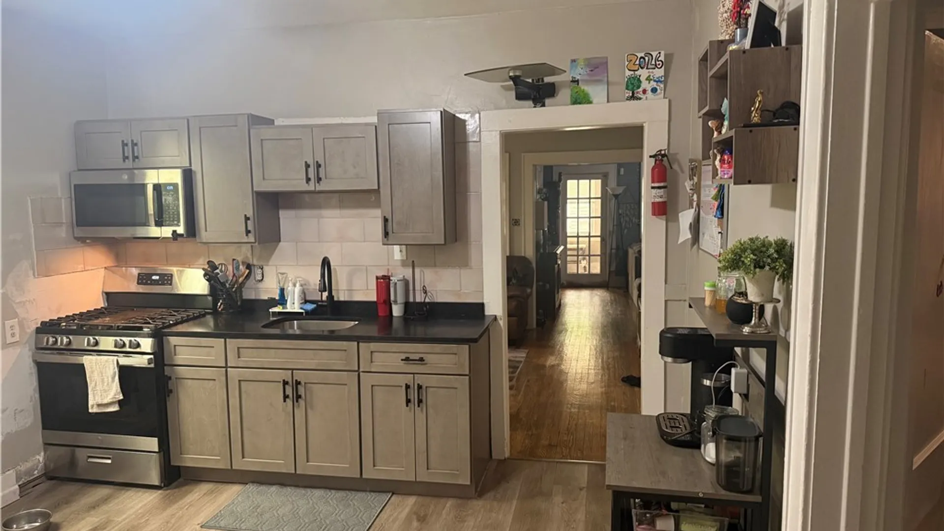 Property at 624 E Division Street, Syracuse, NY 13208 10