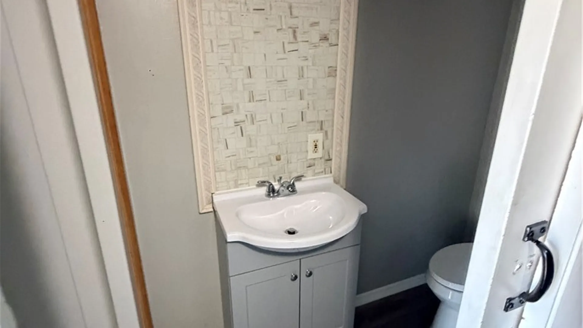 Property at 624 E Division Street, Syracuse, NY 13208 33