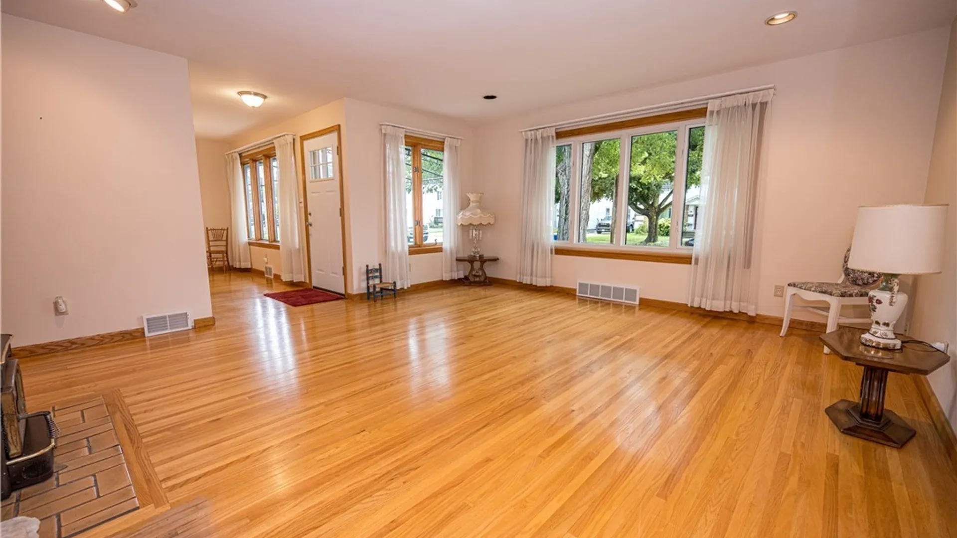 Property at 132 Brookside Drive, West Seneca, NY 14220 13