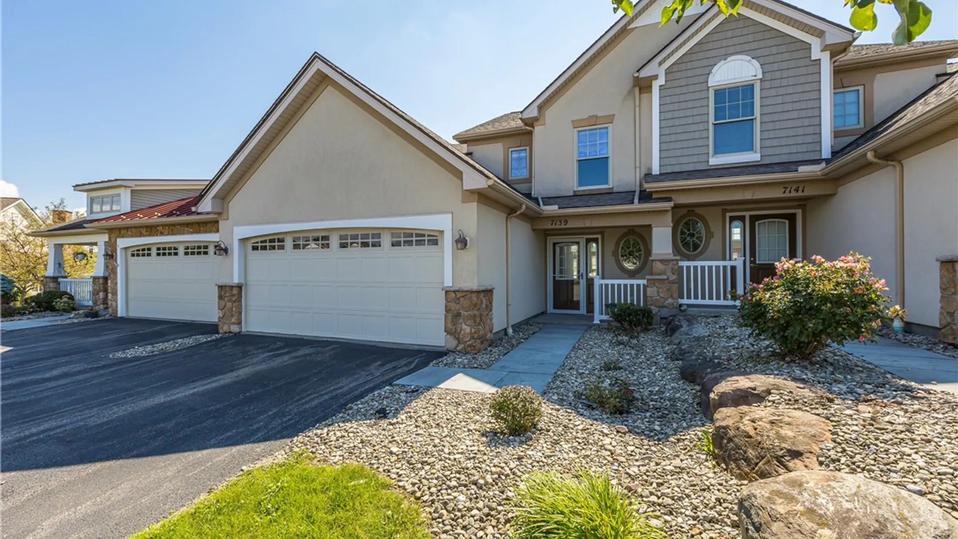 Property at 7139 Challenger Circle, Victor, NY 14564 4