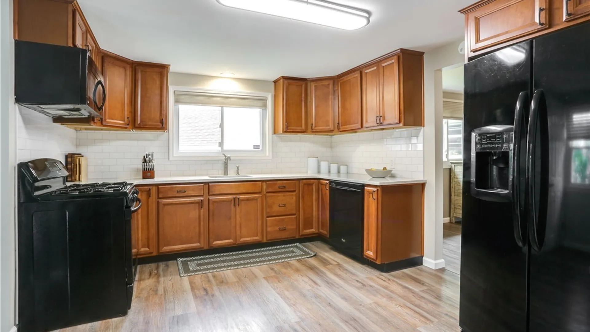 Property at 28 Manser Drive, Amherst, NY 14226 4