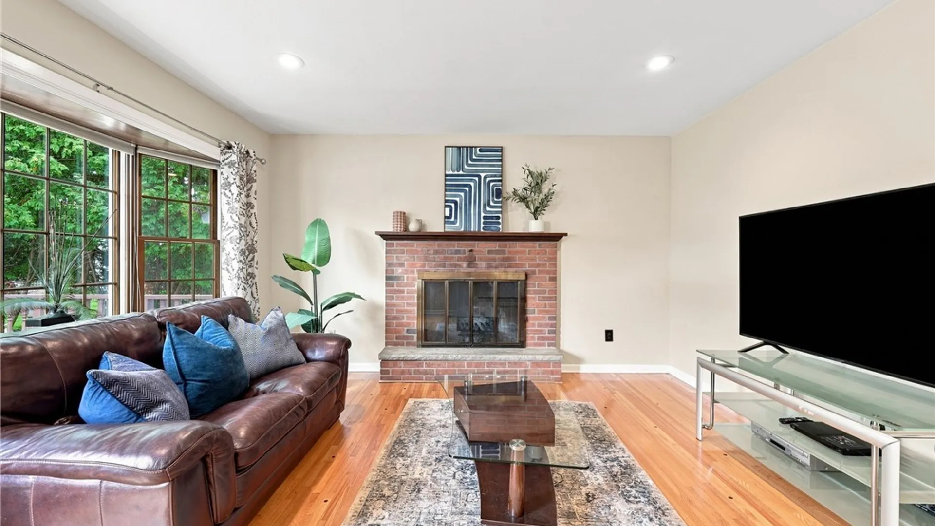 Property at 319 Sprucewood Terrace, Amherst, NY 14211 14