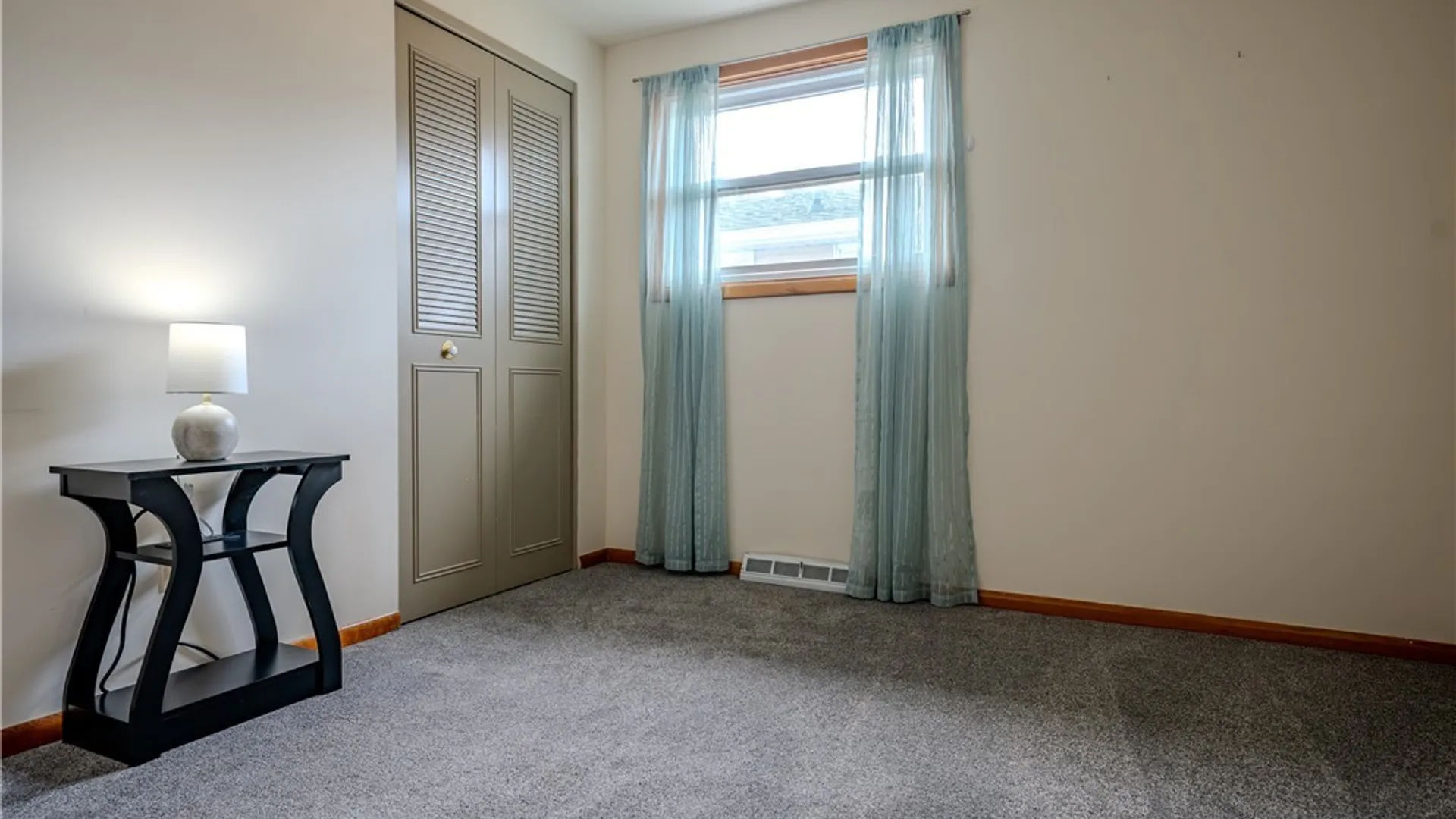 Property at 127 Madaline Lane, Cheektowaga, NY 14043 21