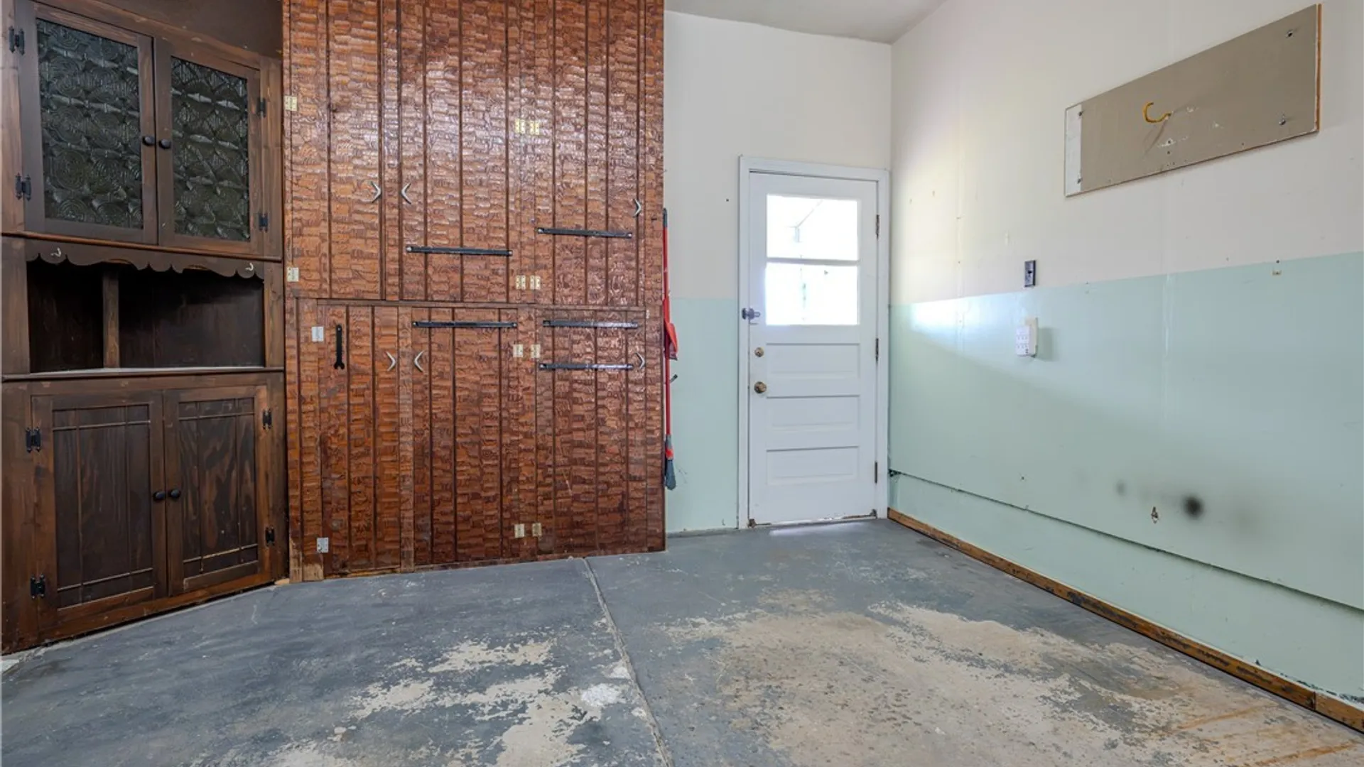 Property at 127 Madaline Lane, Cheektowaga, NY 14043 37