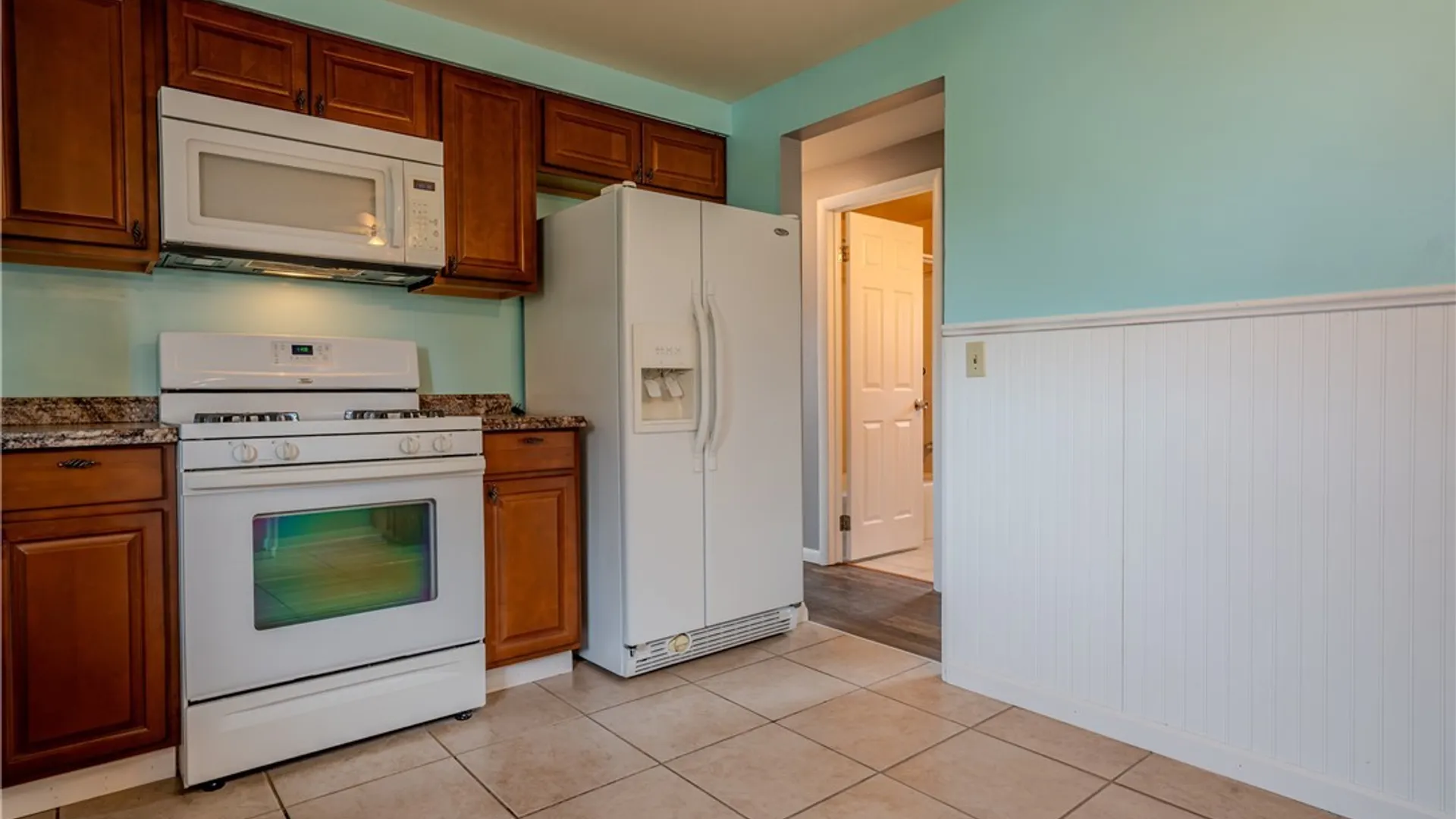 Property at 127 Madaline Lane, Cheektowaga, NY 14043 12