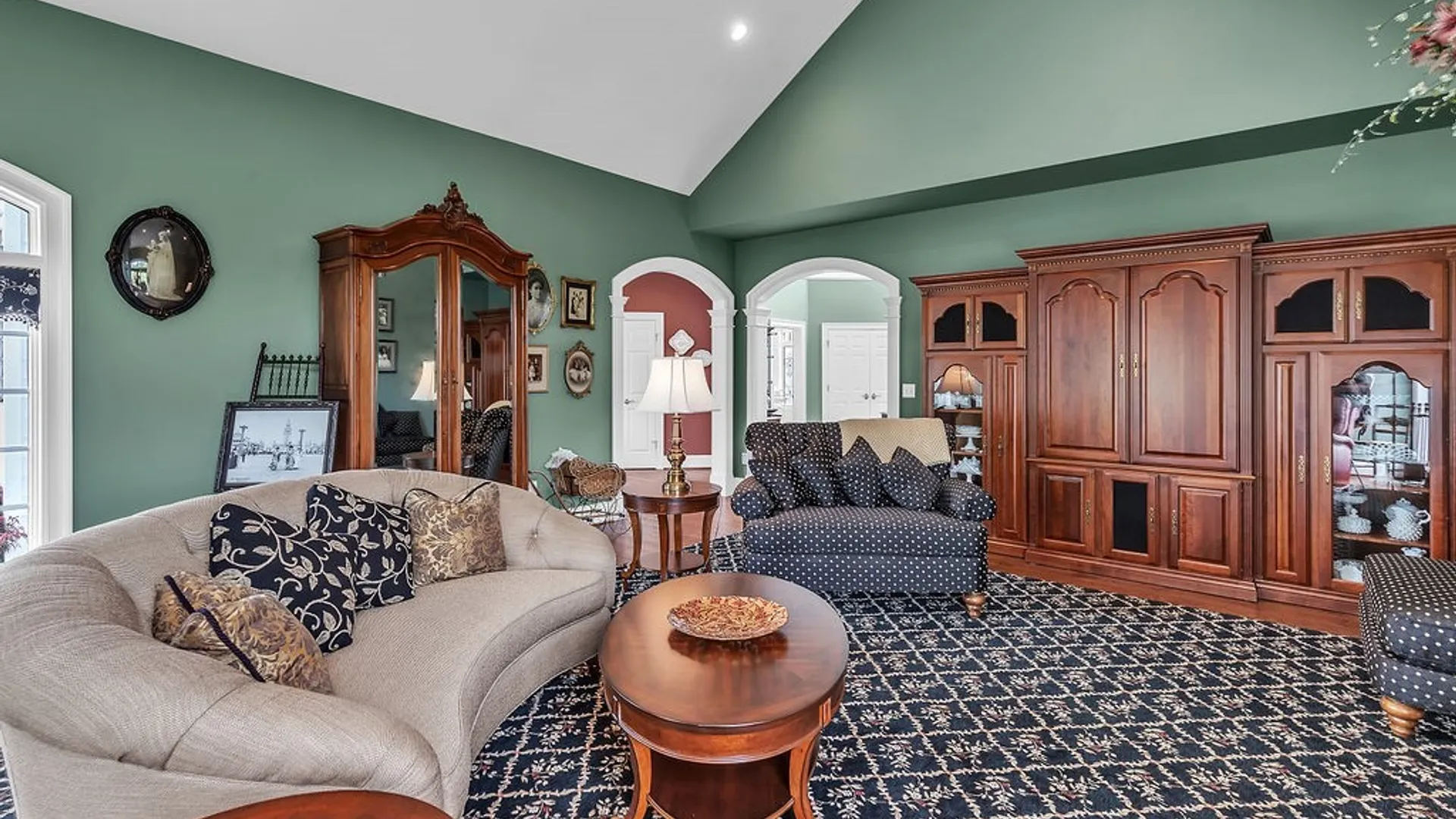 Property at 6976 Mystic Court, Clarence, NY 14032 8