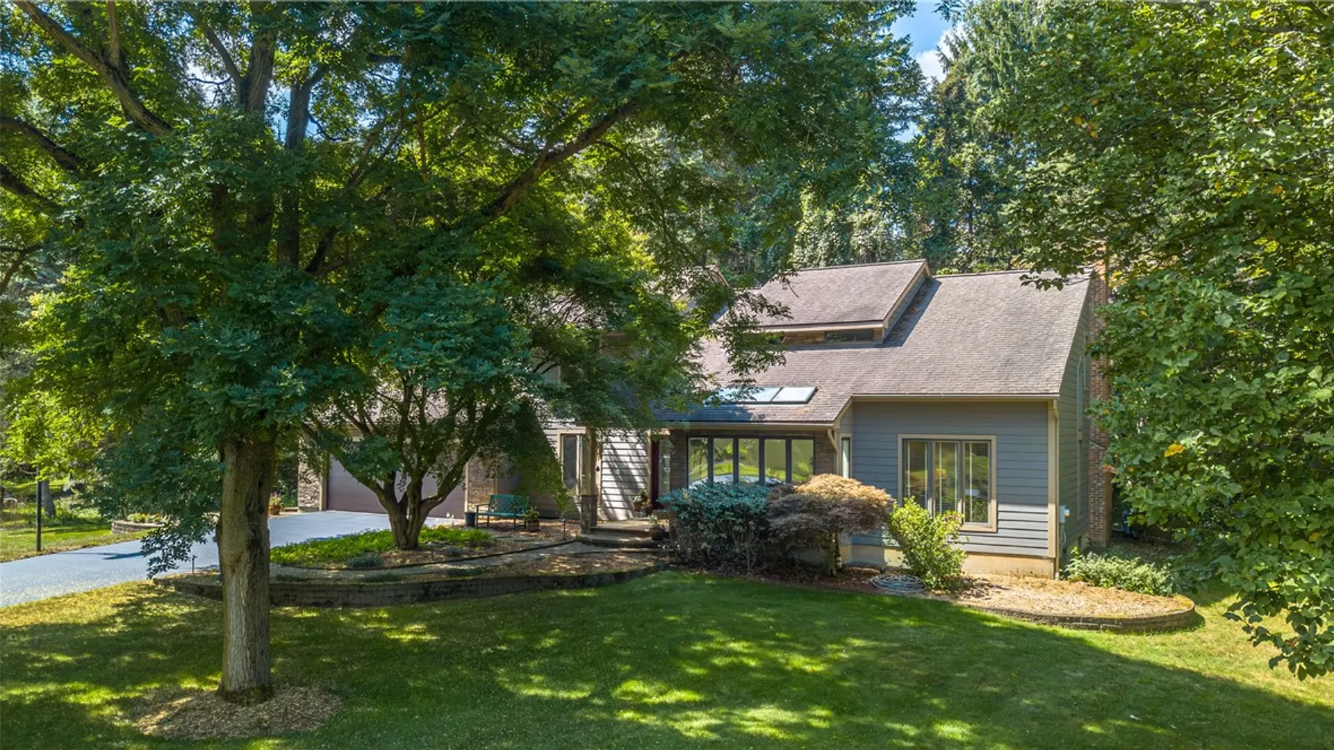 Property at 5 Northwood Drive, Perinton, NY 14450 5