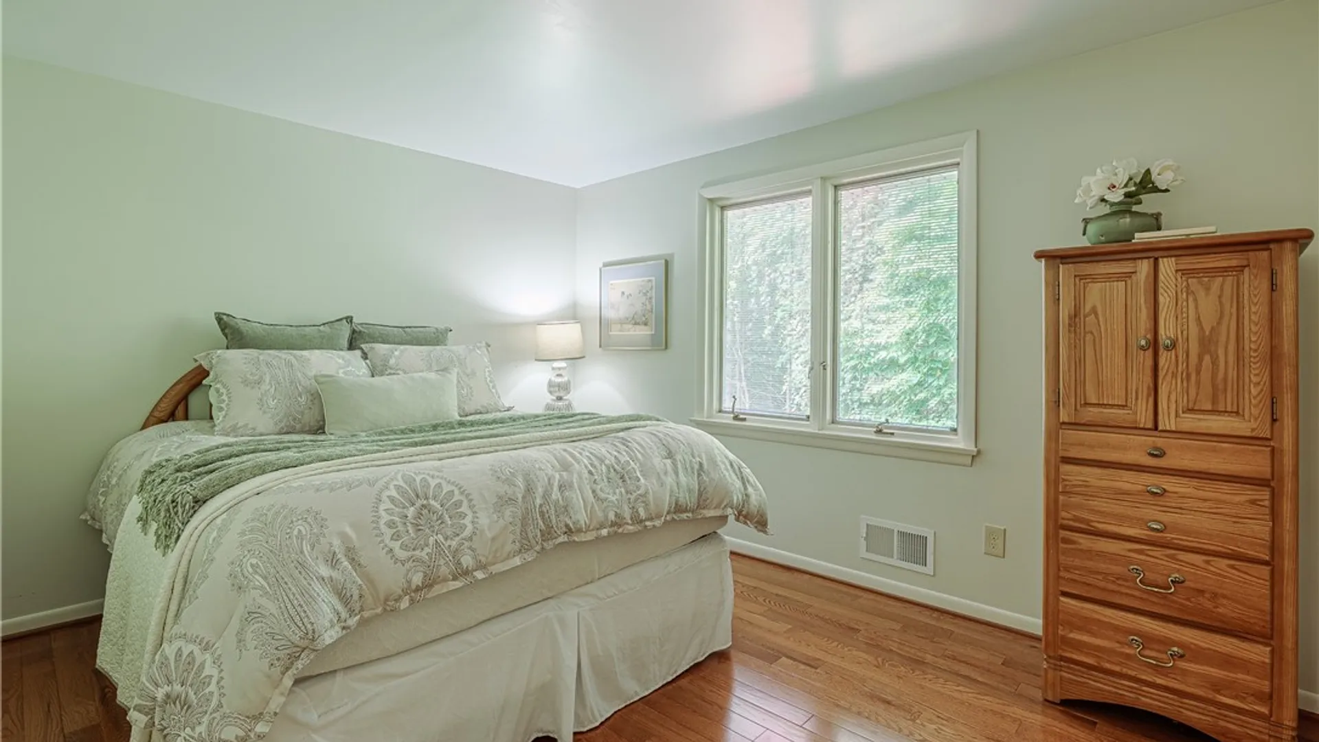 Property at 5 Northwood Drive, Perinton, NY 14450 32