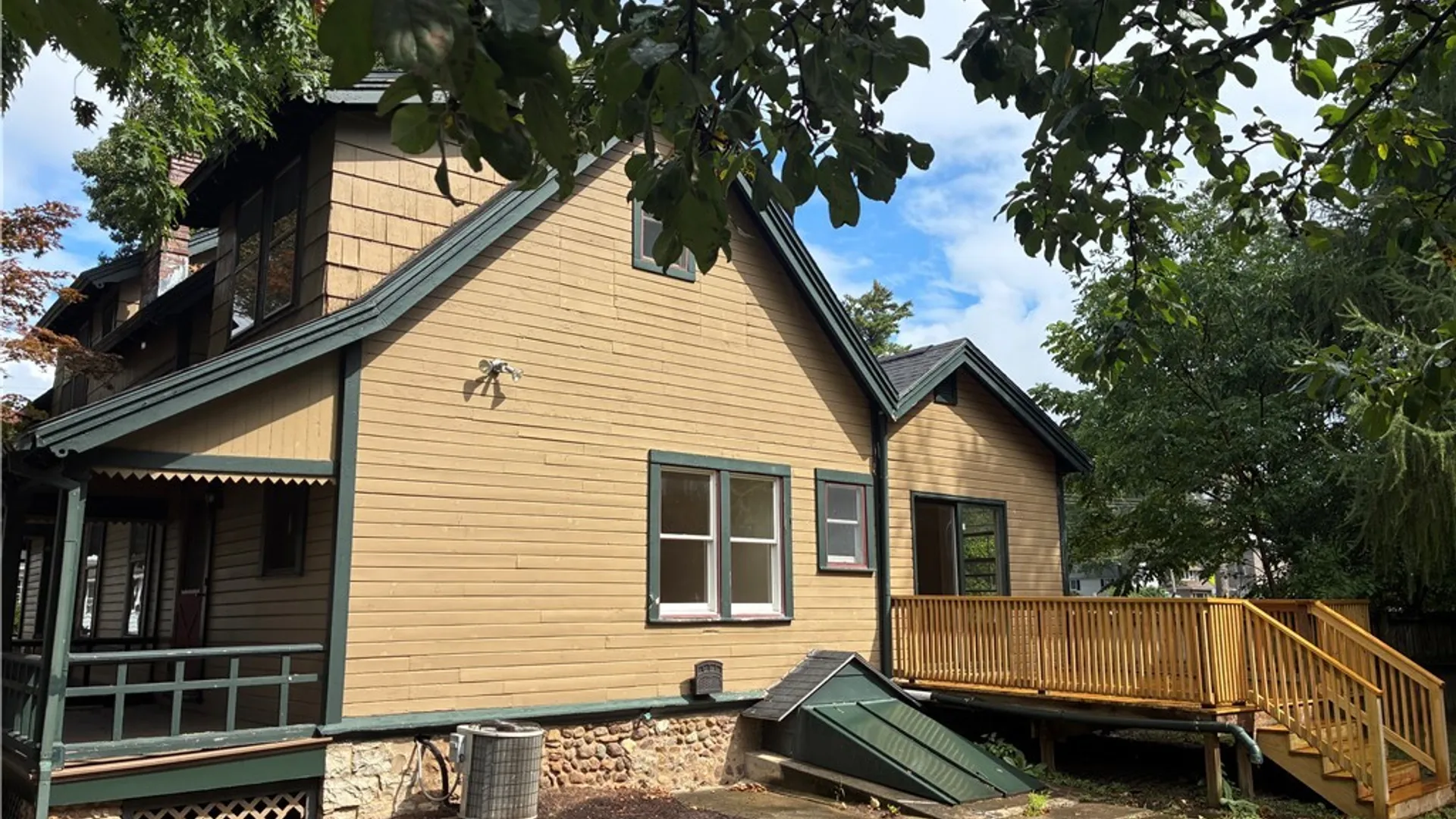 Property at 960 Salt Springs Road, Syracuse, NY 13224 3