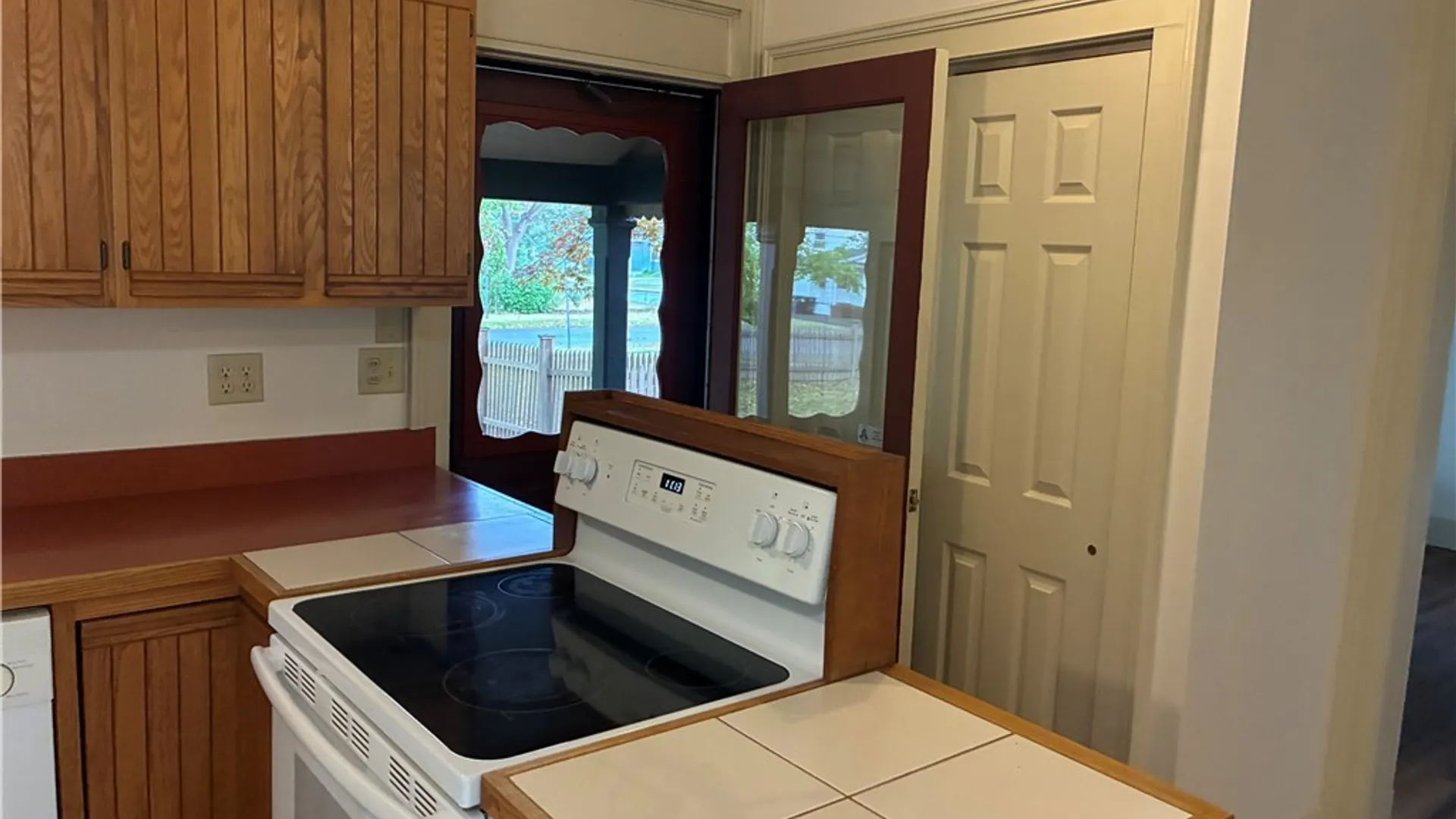 Property at 960 Salt Springs Road, Syracuse, NY 13224 7