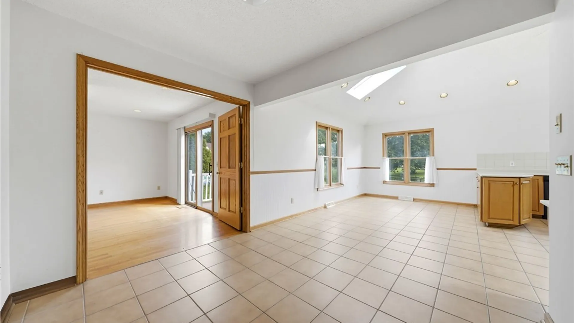 Property at 83 Southwedge Drive, Amherst, NY 14068 8