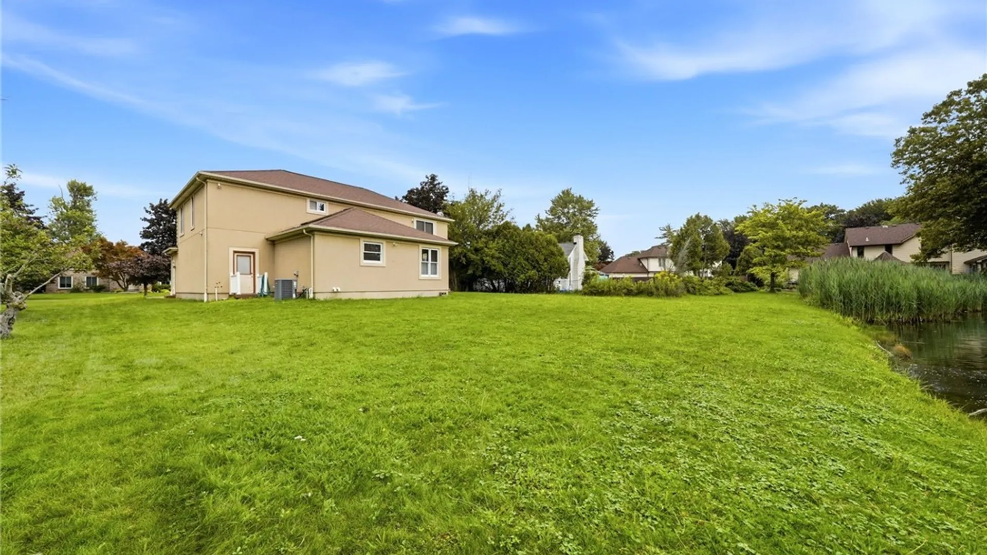 Property at 83 Southwedge Drive, Amherst, NY 14068 46
