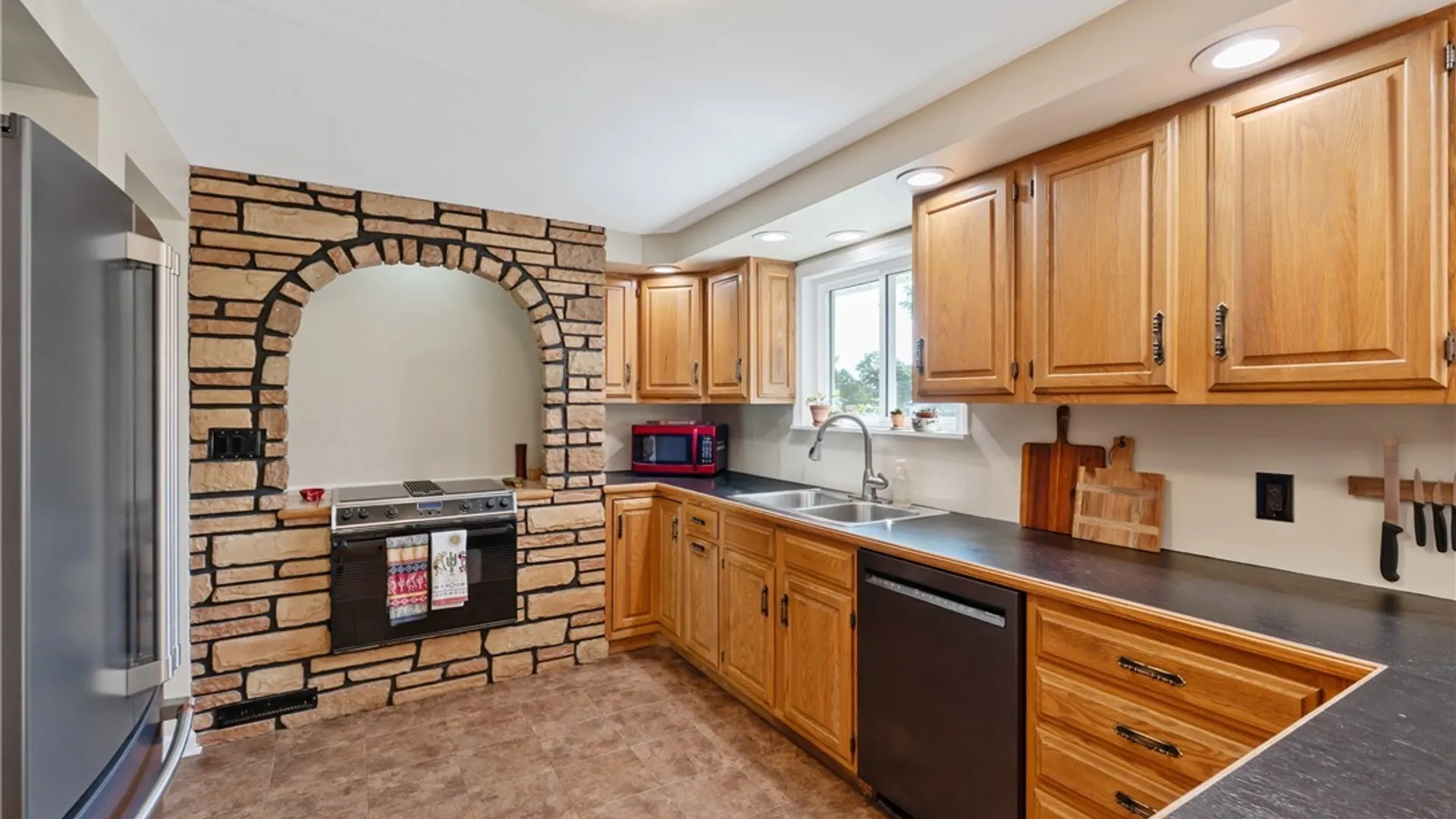 Property at 116 E Arbordale Road, Camillus, NY 13219 18
