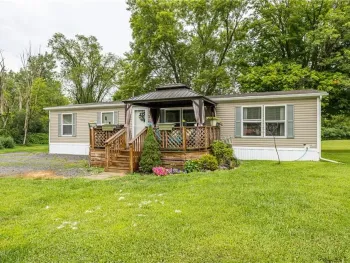Property at 3652 State Route 96, Manchester, NY 14548