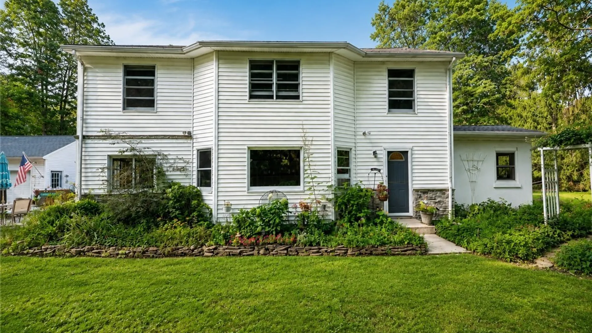 Property at 4650 Christian Drive, Clarence, NY 14031 38