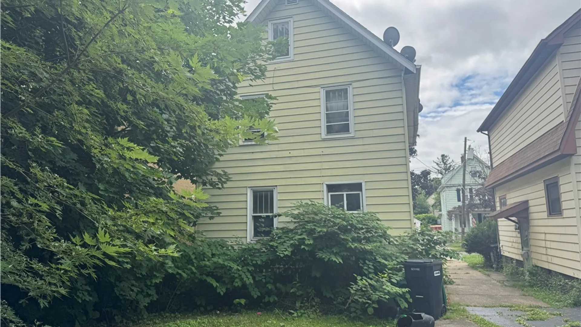 Property at 1874 South Avenue, Niagara Falls, NY 14305 3