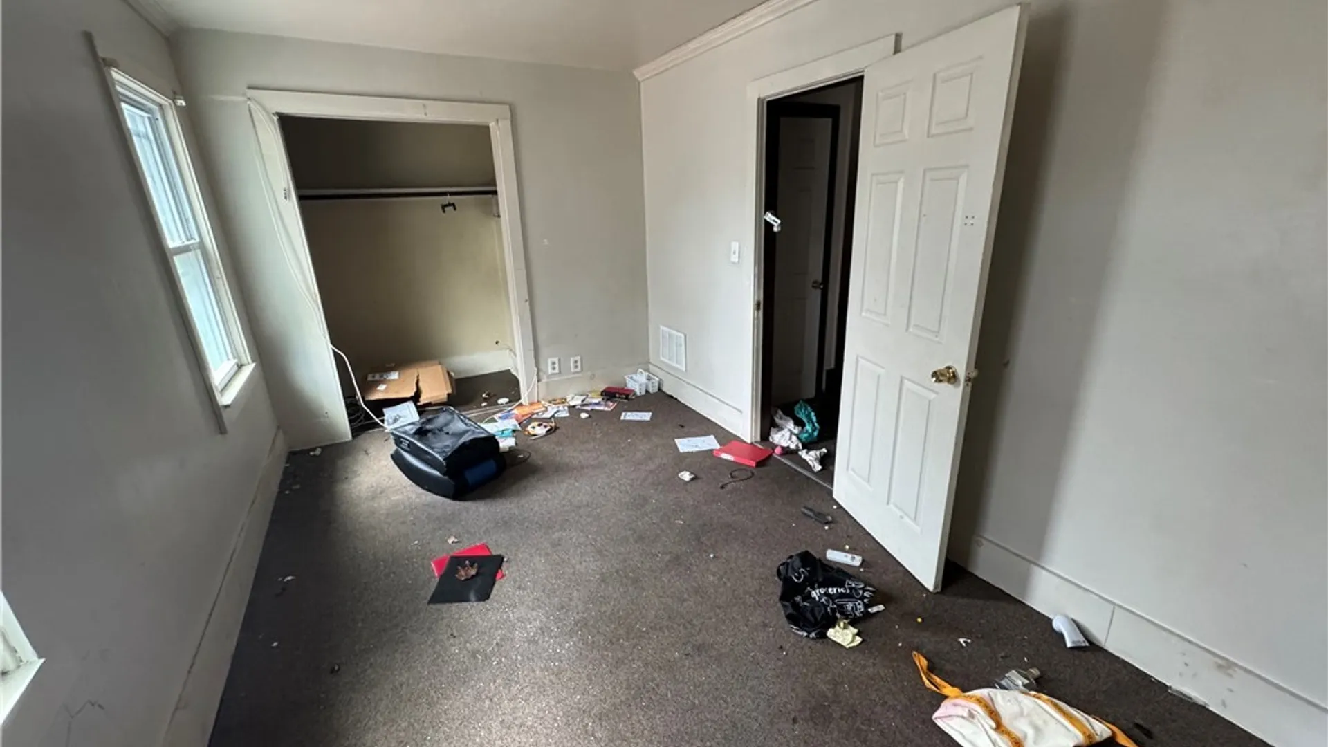 Property at 1874 South Avenue, Niagara Falls, NY 14305 8