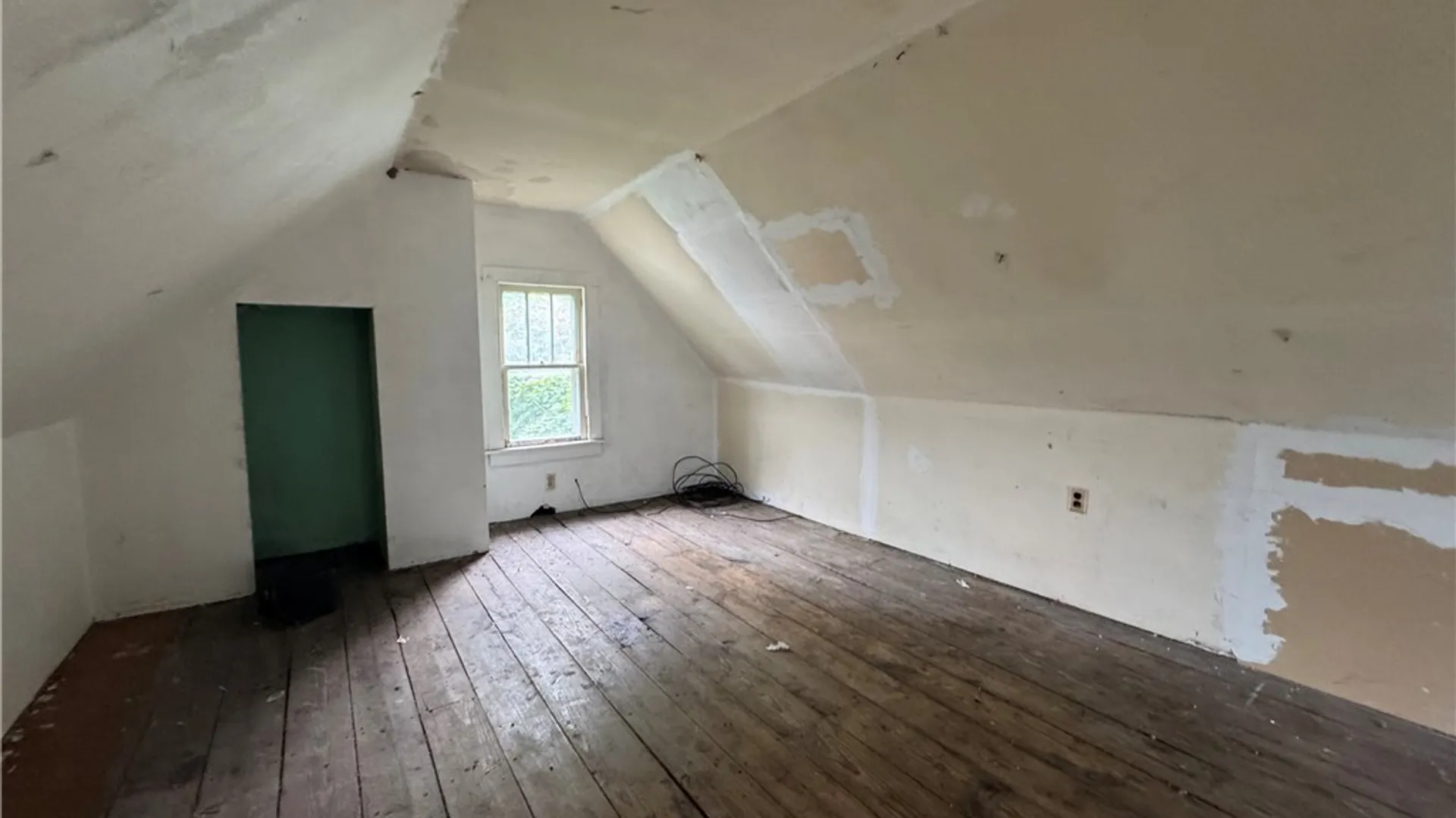 Property at 1874 South Avenue, Niagara Falls, NY 14305 15