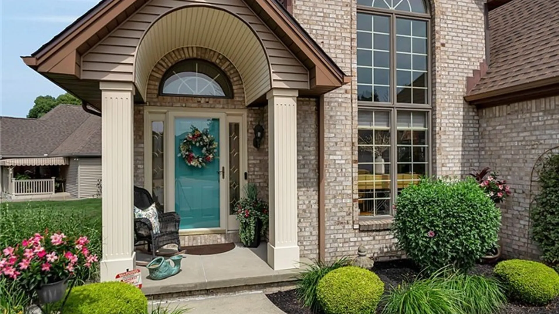 Property at 15 Heathrow Court, Clarence, NY 14221 5