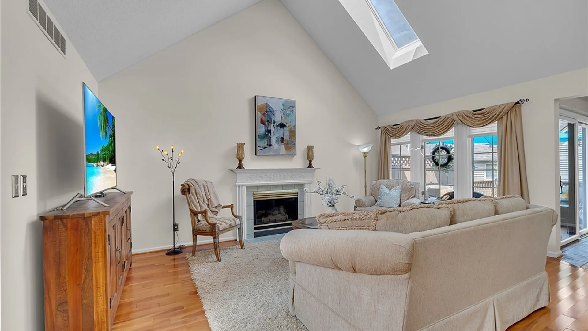 Property at 15 Heathrow Court, Clarence, NY 14221 10