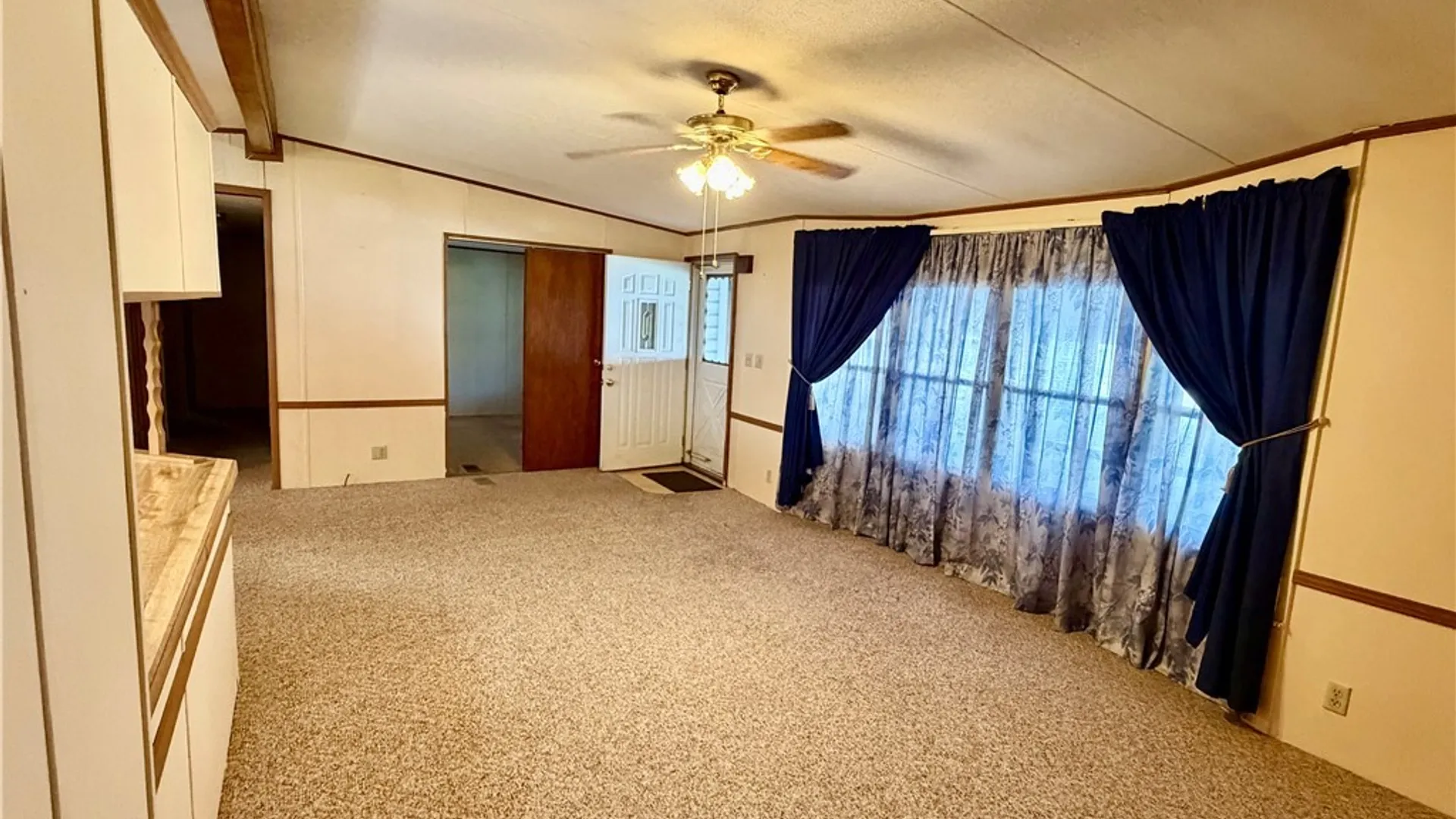 Property at 535 Applewood Drive, Lockport Town, NY 14094 4