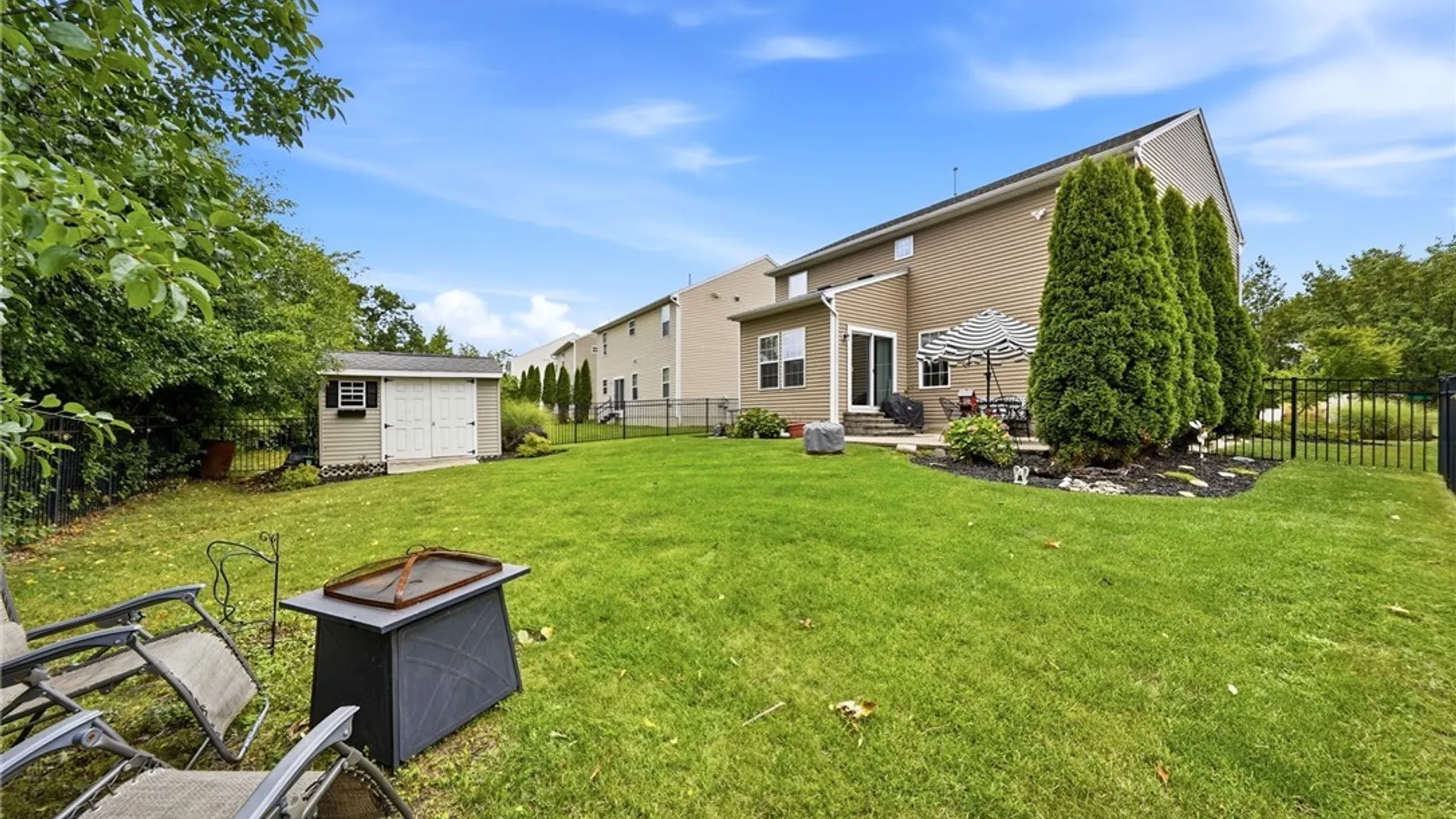 Property at 6104 Woodford Drive, Hamburg, NY 14085 6