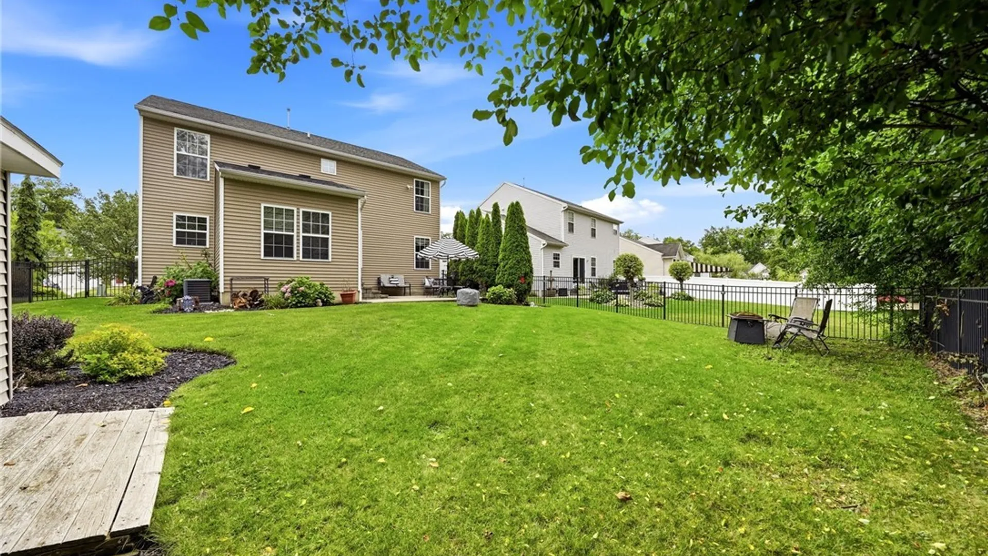 Property at 6104 Woodford Drive, Hamburg, NY 14085 7