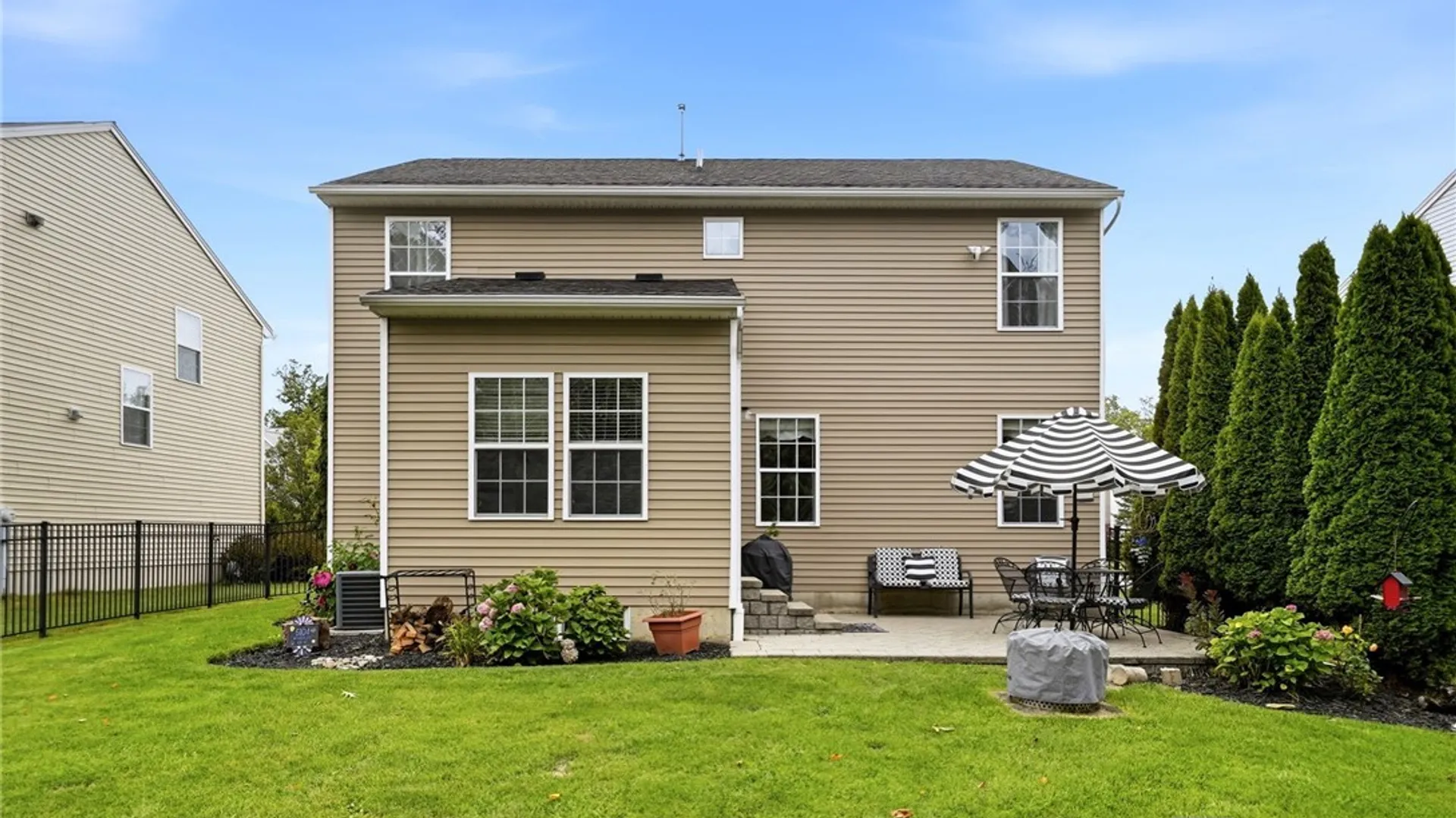Property at 6104 Woodford Drive, Hamburg, NY 14085 10