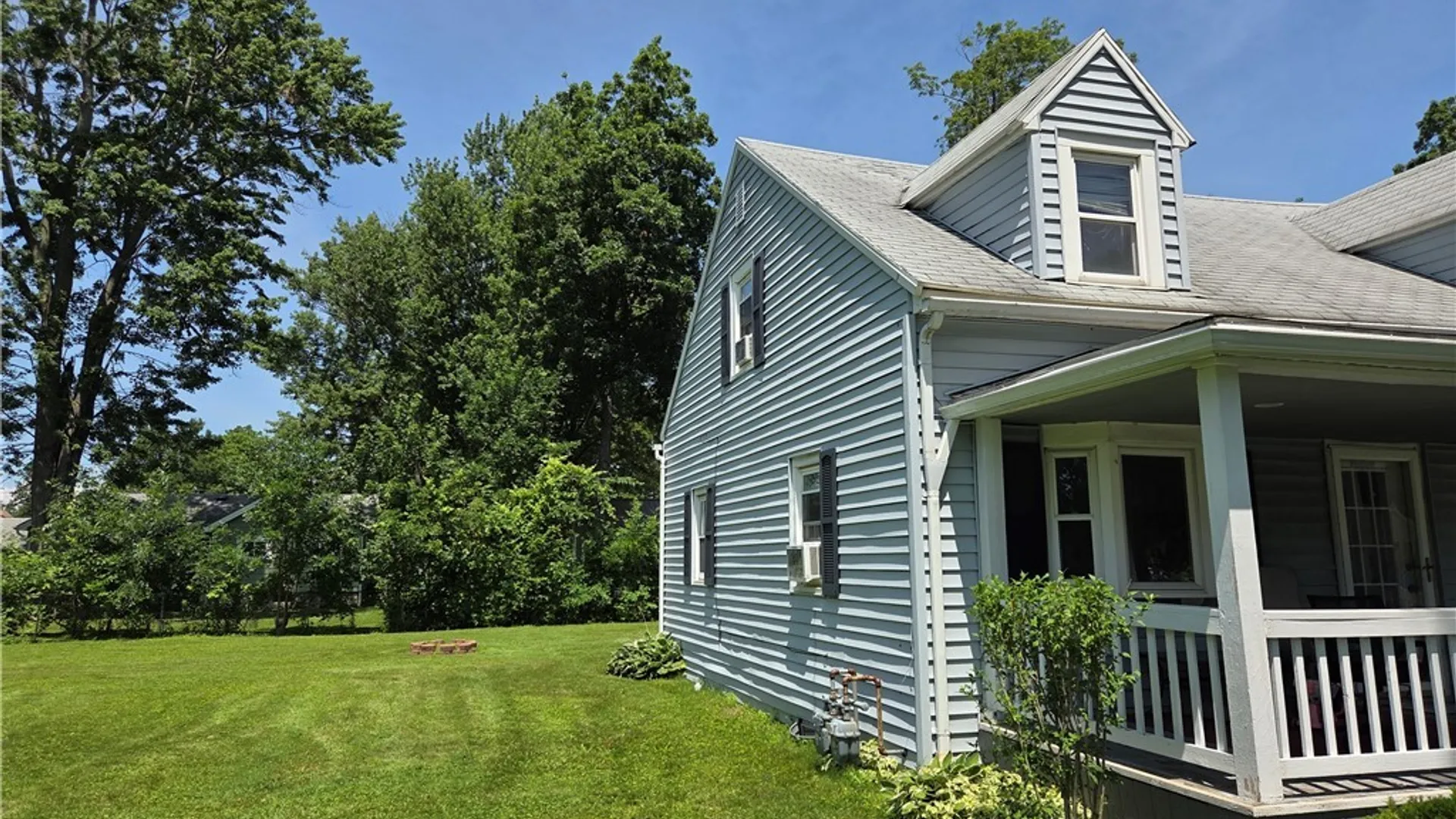 Property at 3878 Dartmouth Street, Hamburg, NY 14075 4