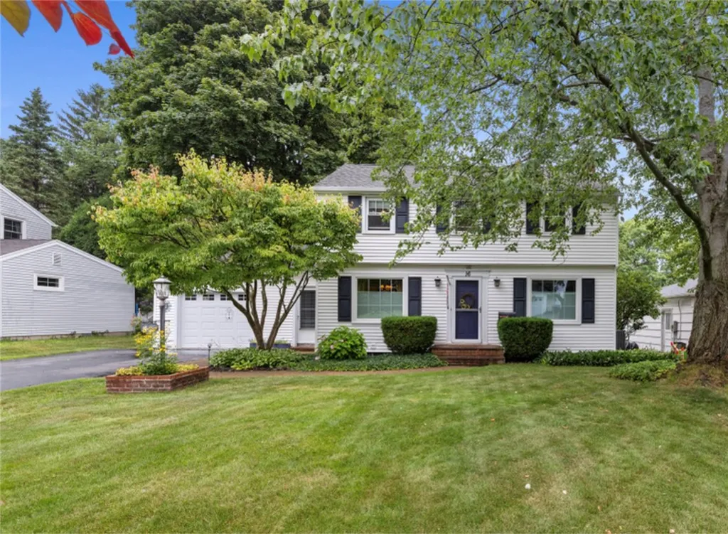 Property at 16 Oakcrest Drive, Irondequoit, NY 14617