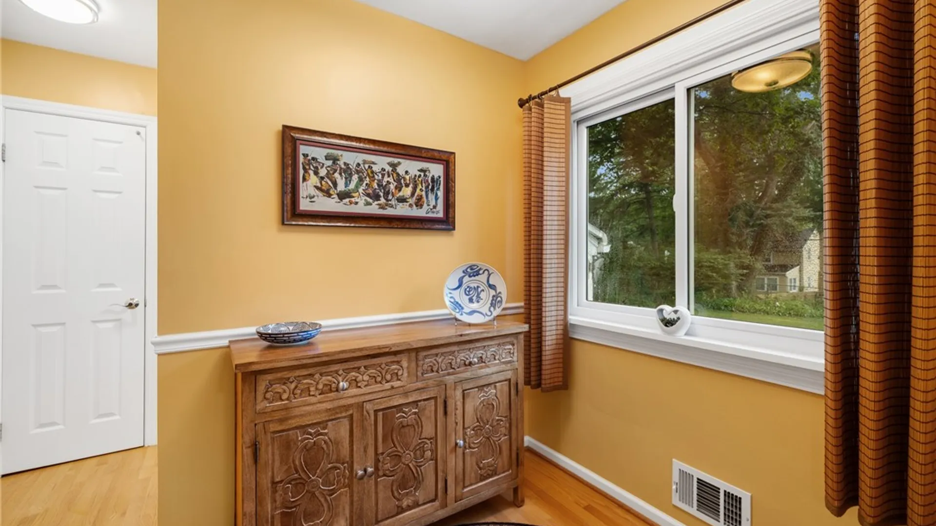 Property at 16 Oakcrest Drive, Irondequoit, NY 14617 12