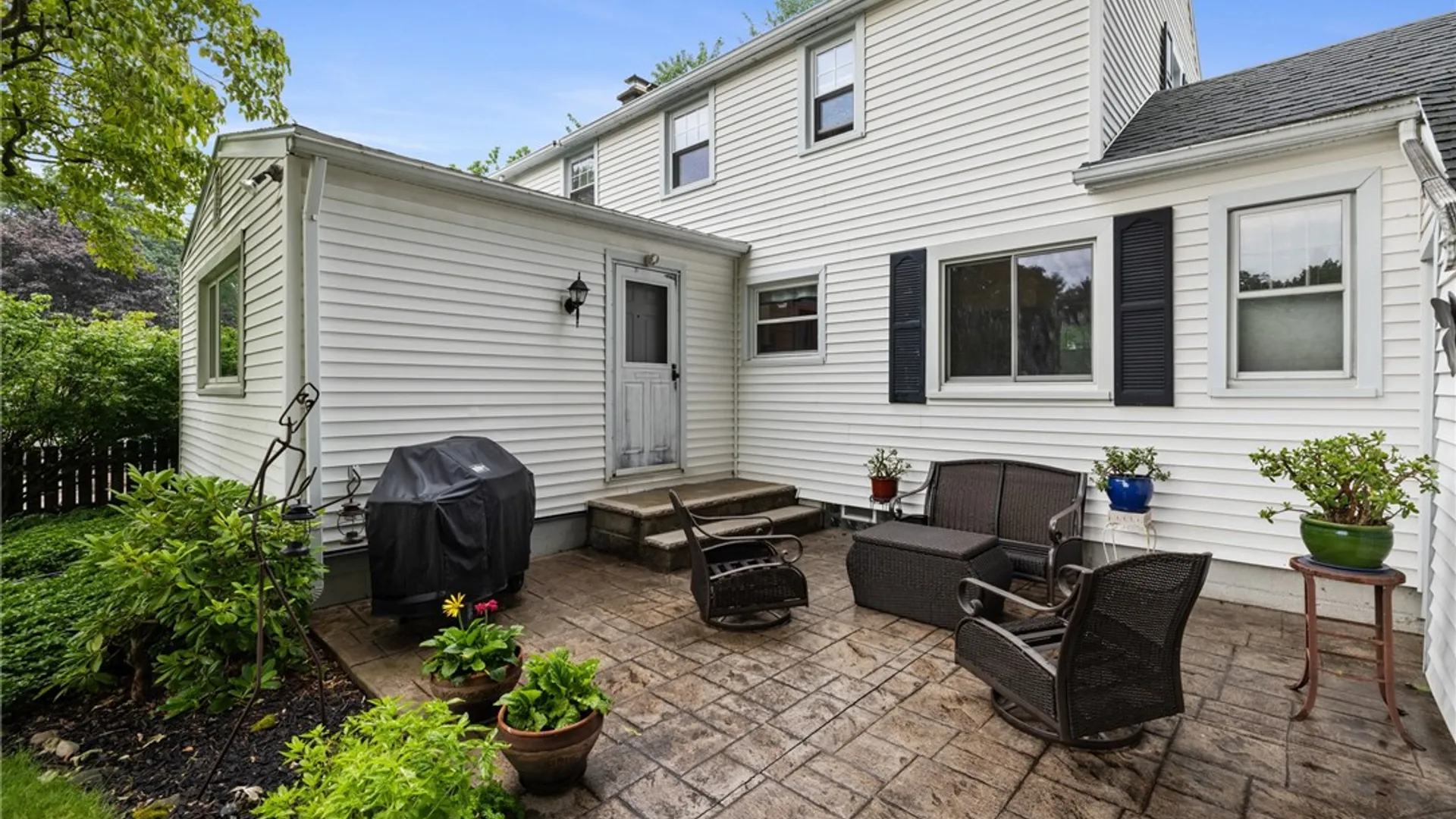 Property at 16 Oakcrest Drive, Irondequoit, NY 14617 33