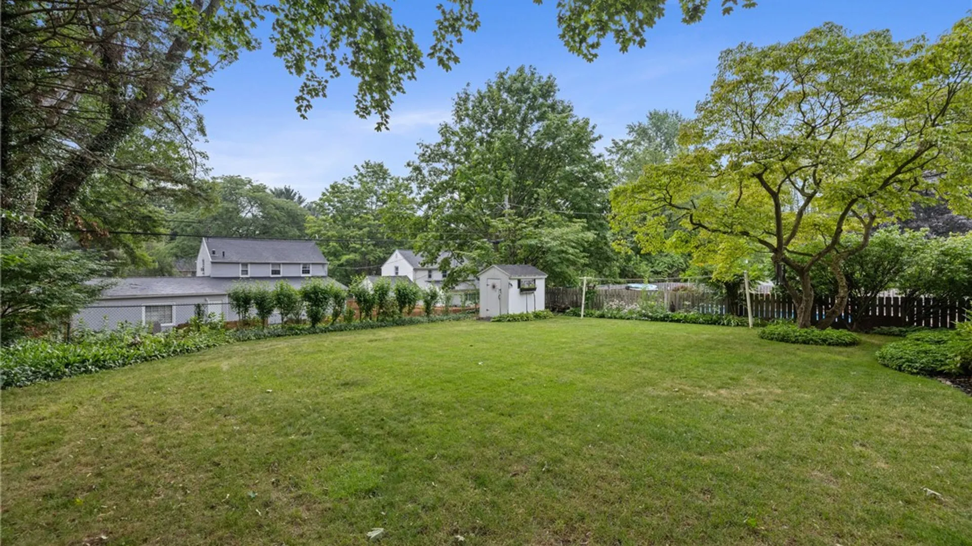 Property at 16 Oakcrest Drive, Irondequoit, NY 14617 35