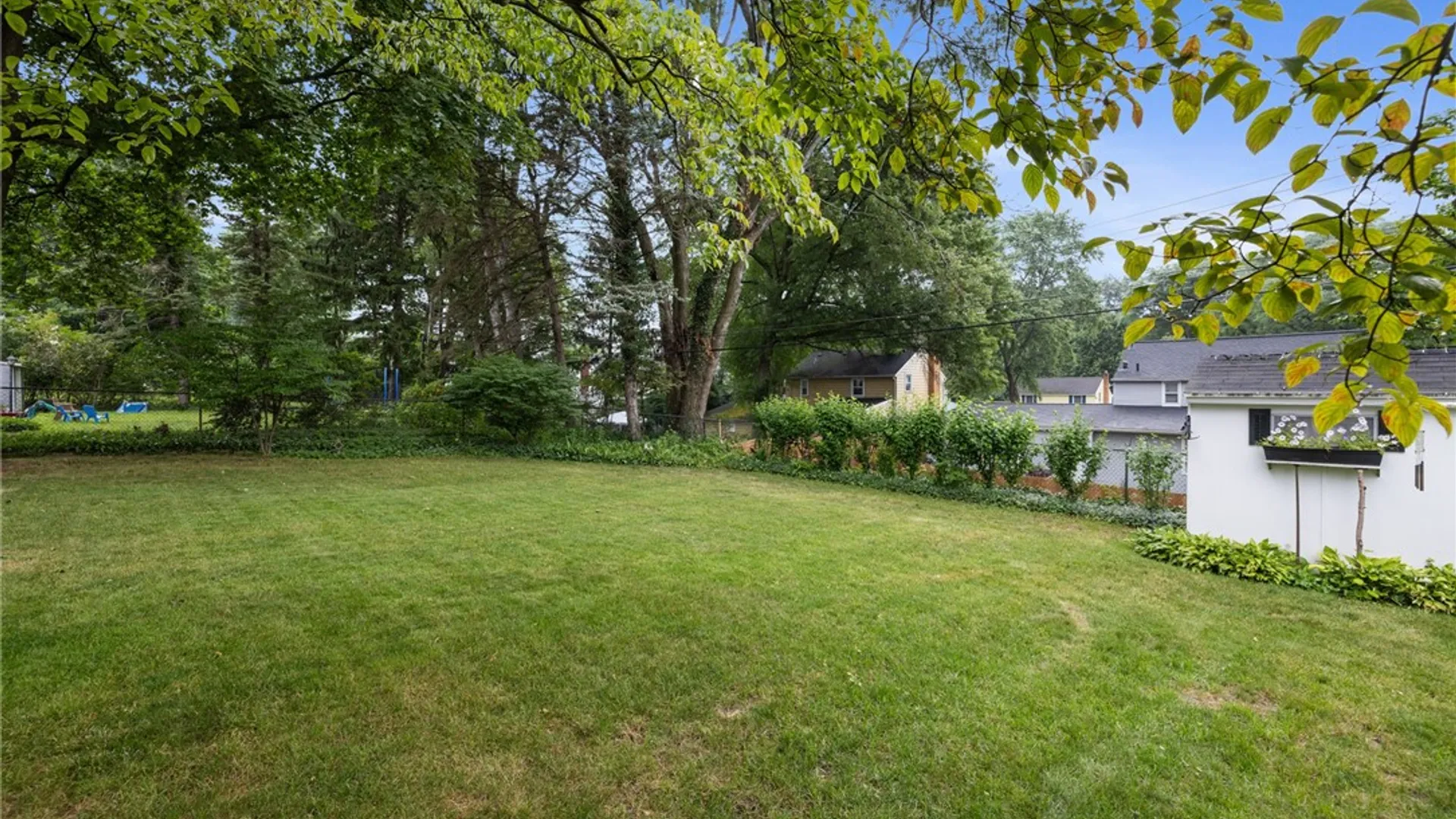 Property at 16 Oakcrest Drive, Irondequoit, NY 14617 39
