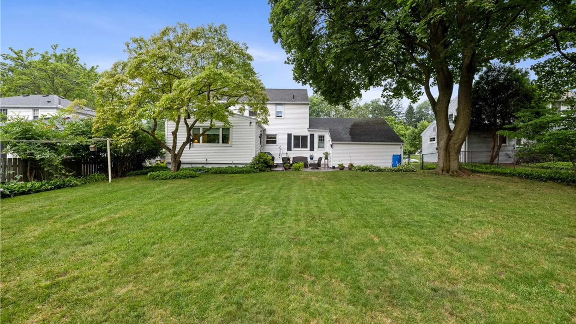 Property at 16 Oakcrest Drive, Irondequoit, NY 14617 40